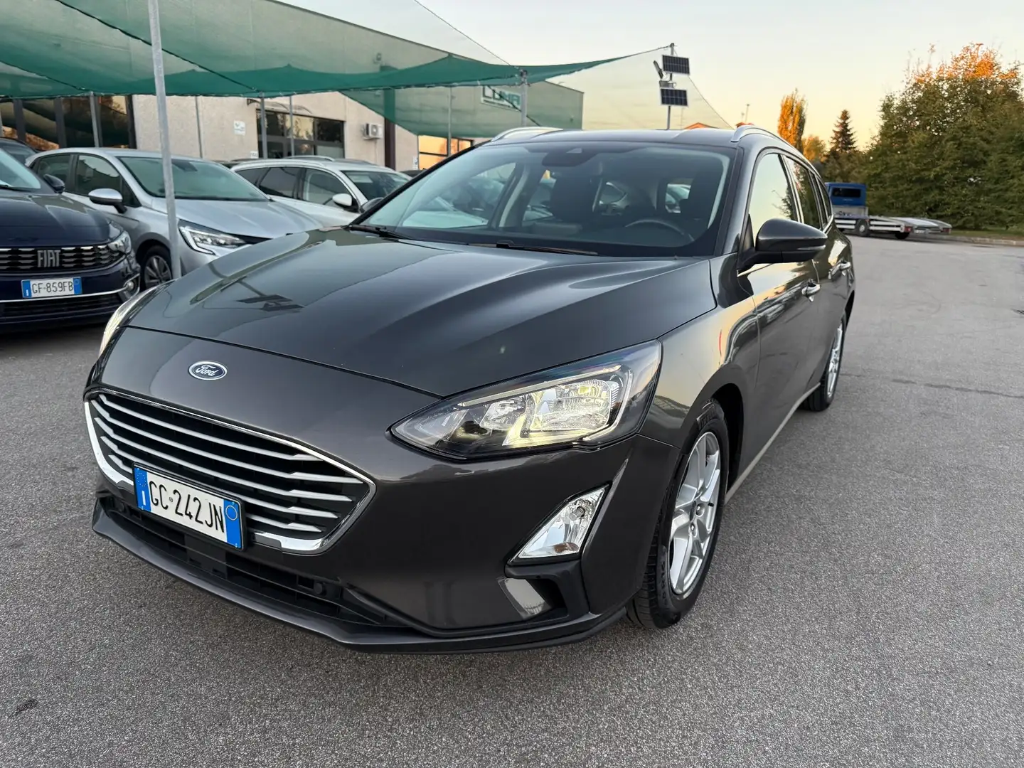 Ford Focus Focus 1.5 EcoBlue 120 CV automatico SW Business Co Gris - 1