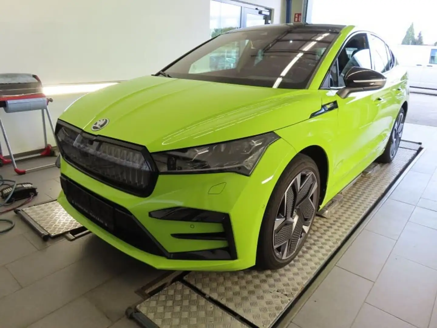 Skoda Enyaq Coupe RS 4X4 Allrad Voll Mod 23 aus 1-Hand TOP ... Grün - 1