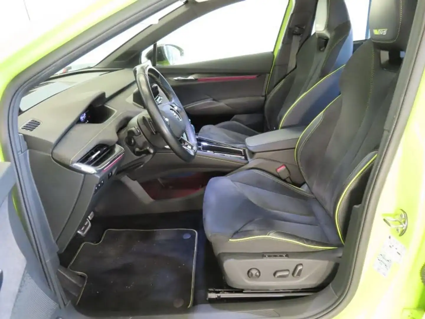 Skoda Enyaq Coupe RS 4X4 Allrad Voll Mod 23 aus 1-Hand TOP ... Grün - 2