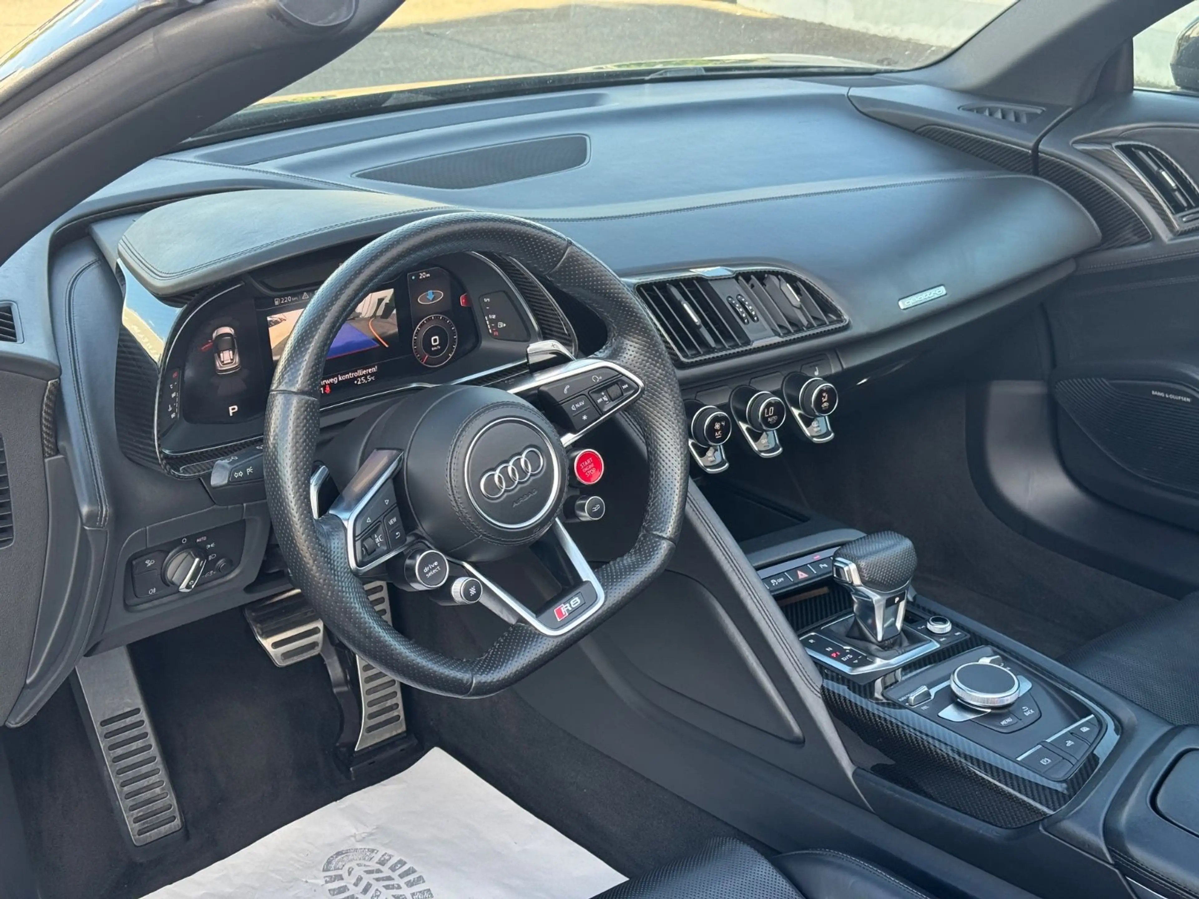 Audi R8 Spyder 5.2 FSI quattro performance*EXCLUSIVE* — photo 3