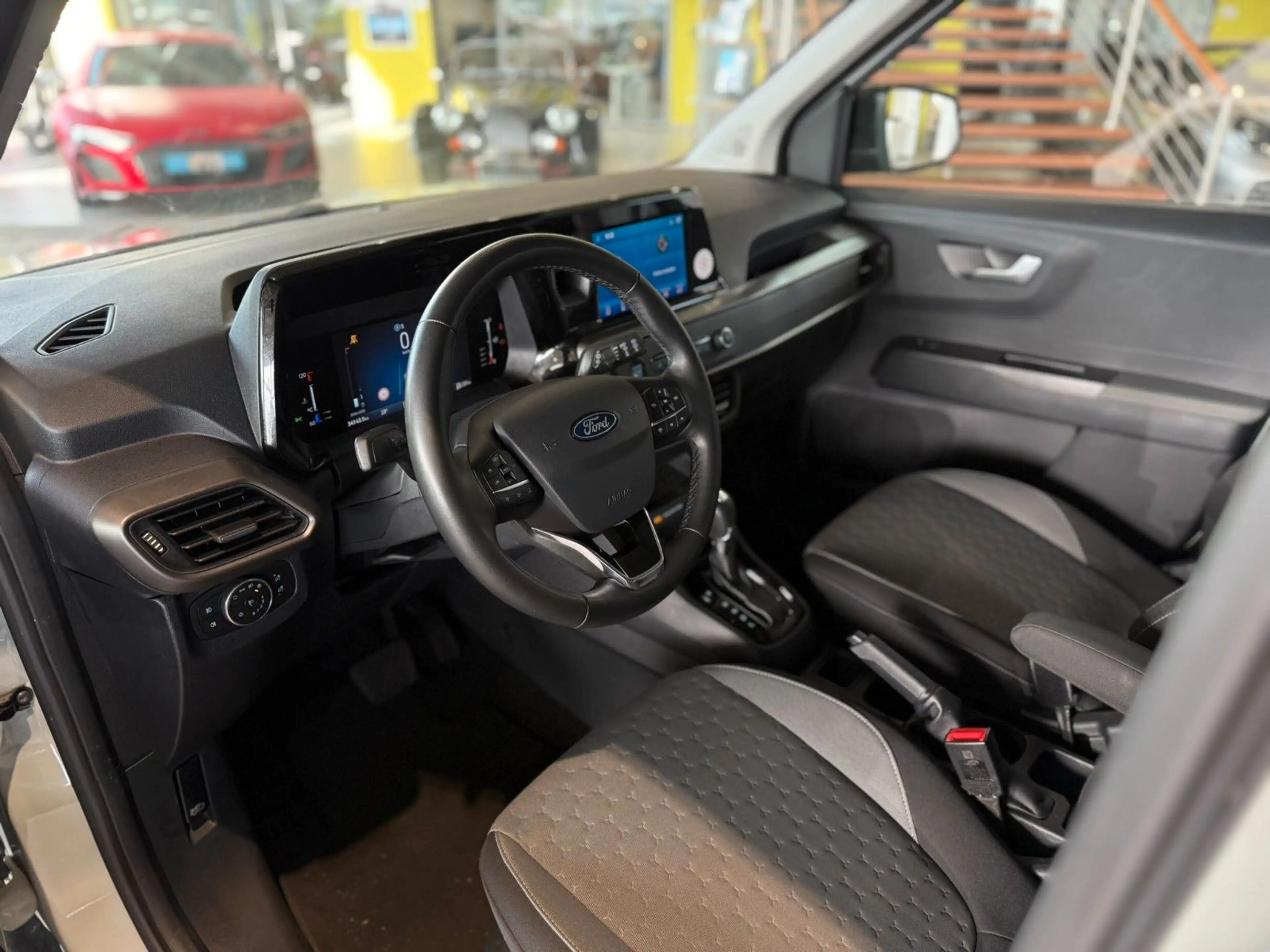 Ford Tourneo Courier Titanium — photo 13