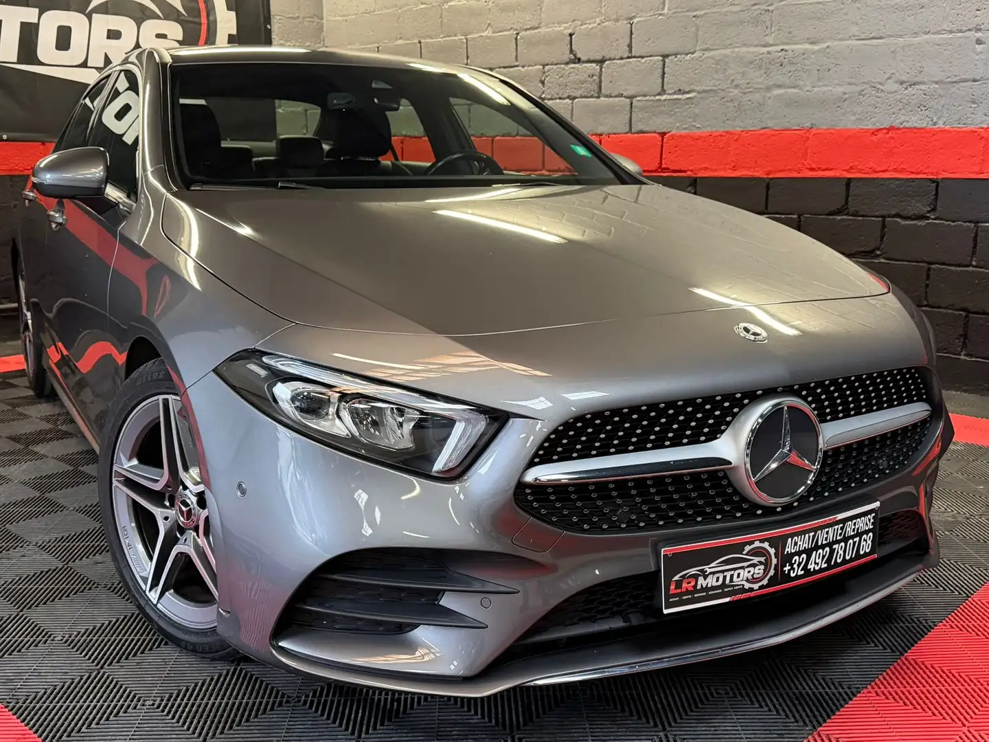 Mercedes-Benz A 180 A 180 d pack AMG Gris - 1