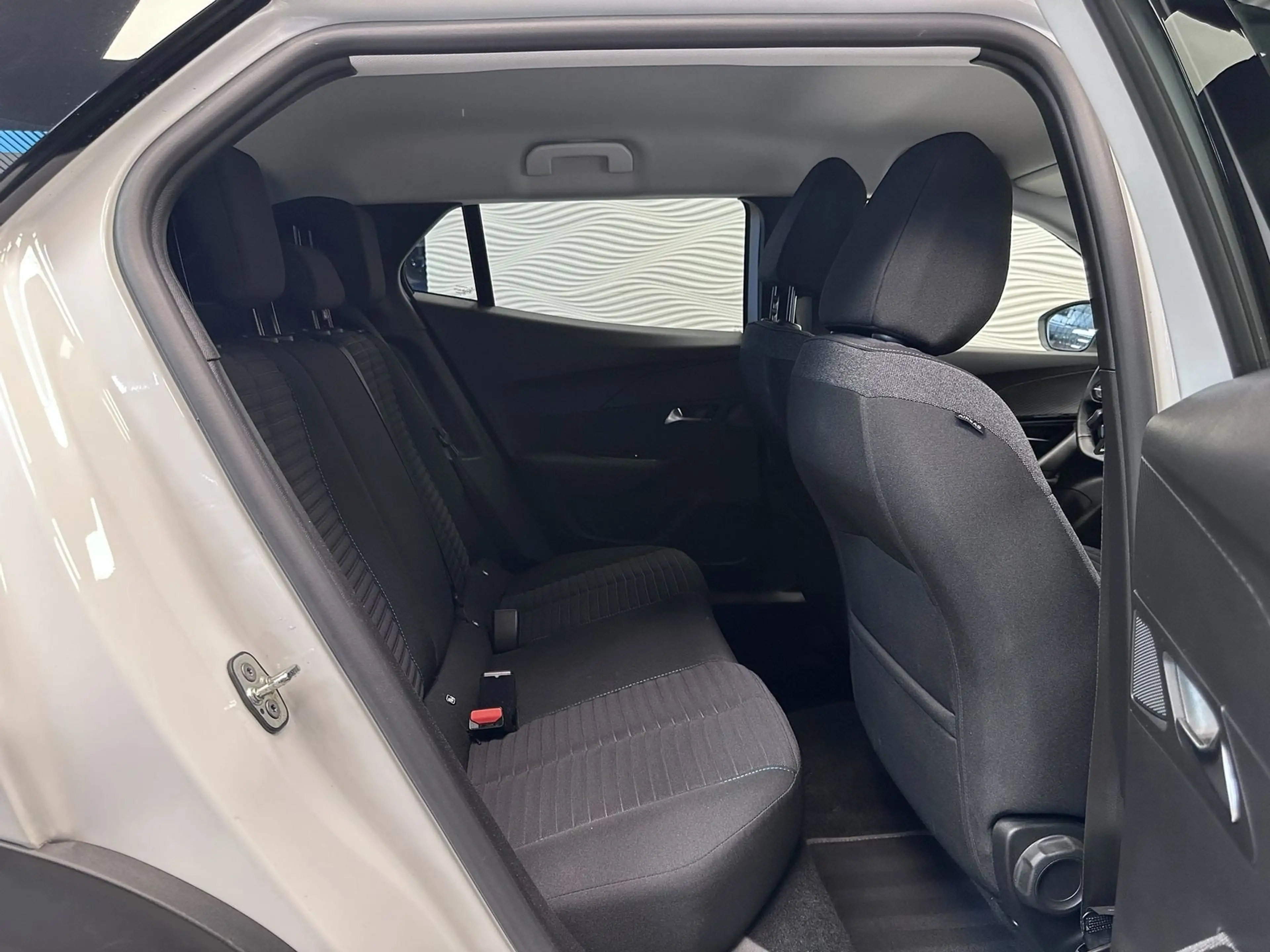 Peugeot 2008 1.2i*S&S*STYLE*CARPLAY*10.317 KM!!!* — photo 25