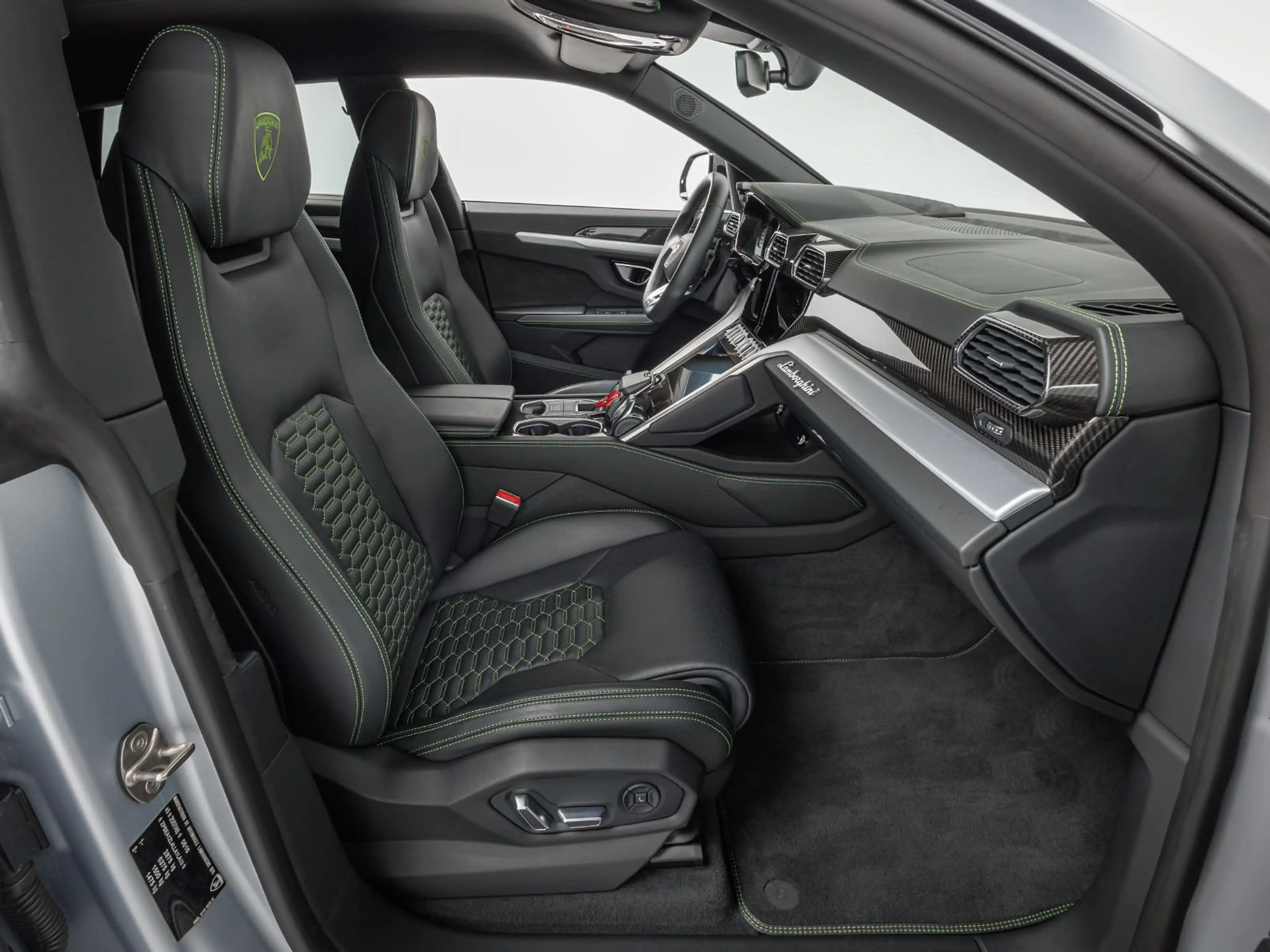 Lamborghini Urus Carbon/Akrapovic/Selezione — photo 9