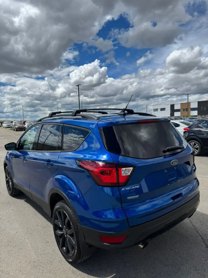 Ford Escape снимка Ford Escape