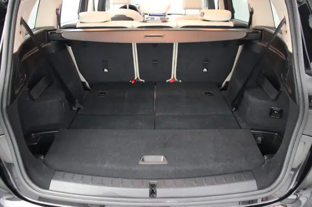 BMW 2 Series view 14