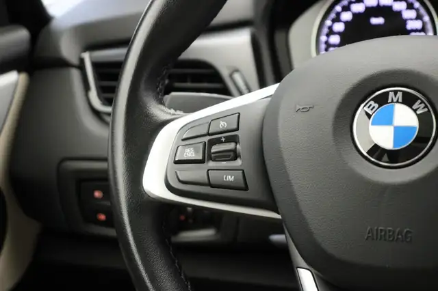 BMW 2 Series view 8