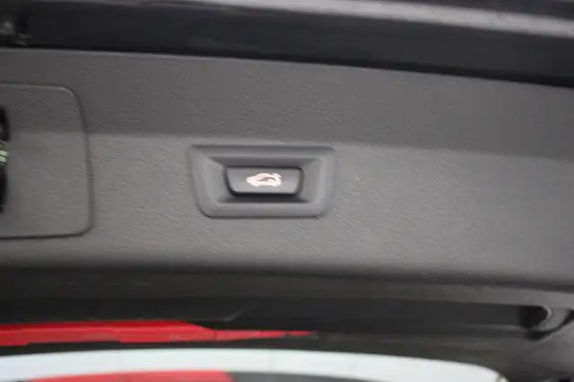 BMW 2 Series view 15