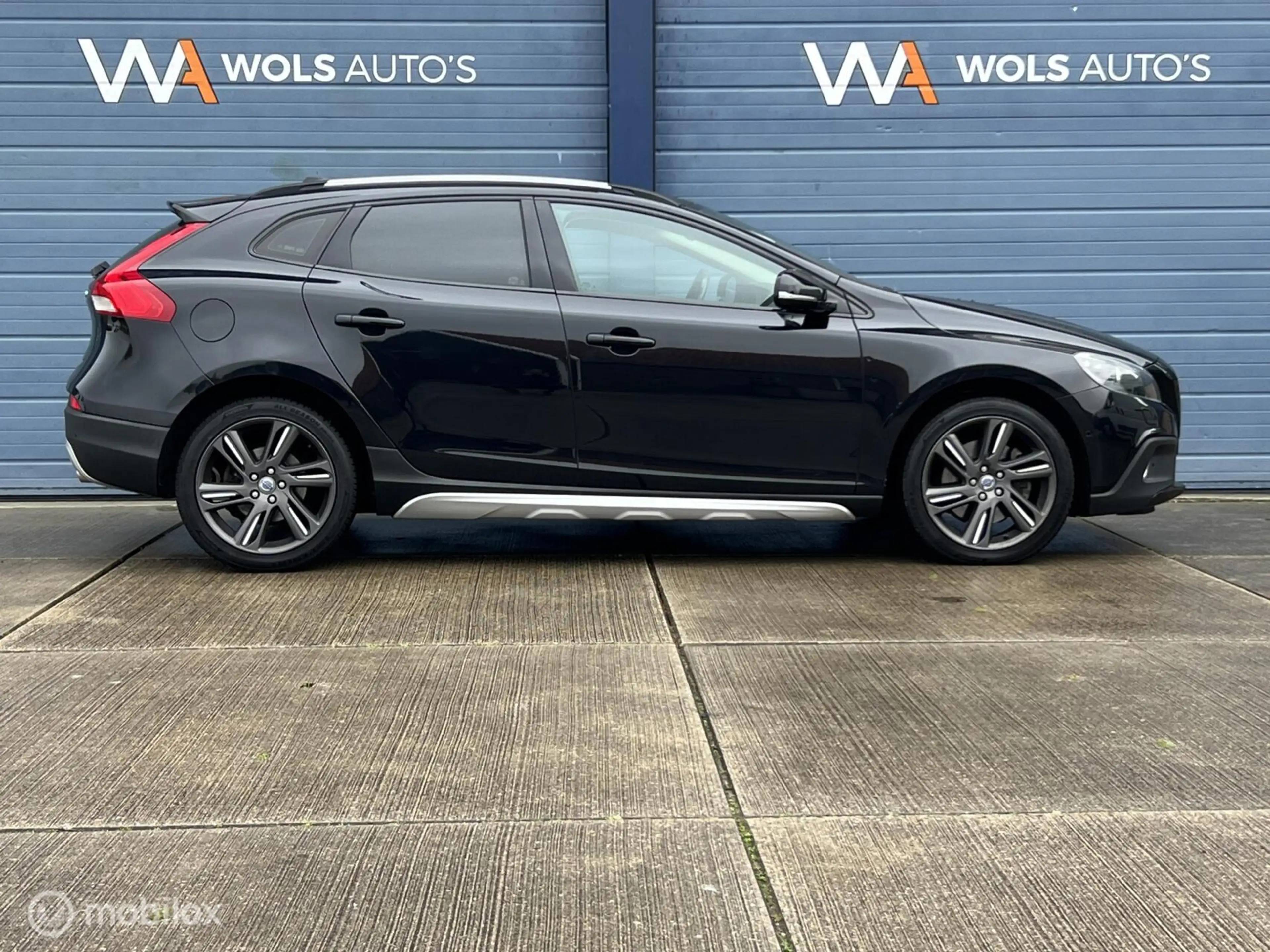 Volvo V40 Cross Country 2.5 T5 AWD Summum / 255 PK / LUXE / BLIS! — photo 14