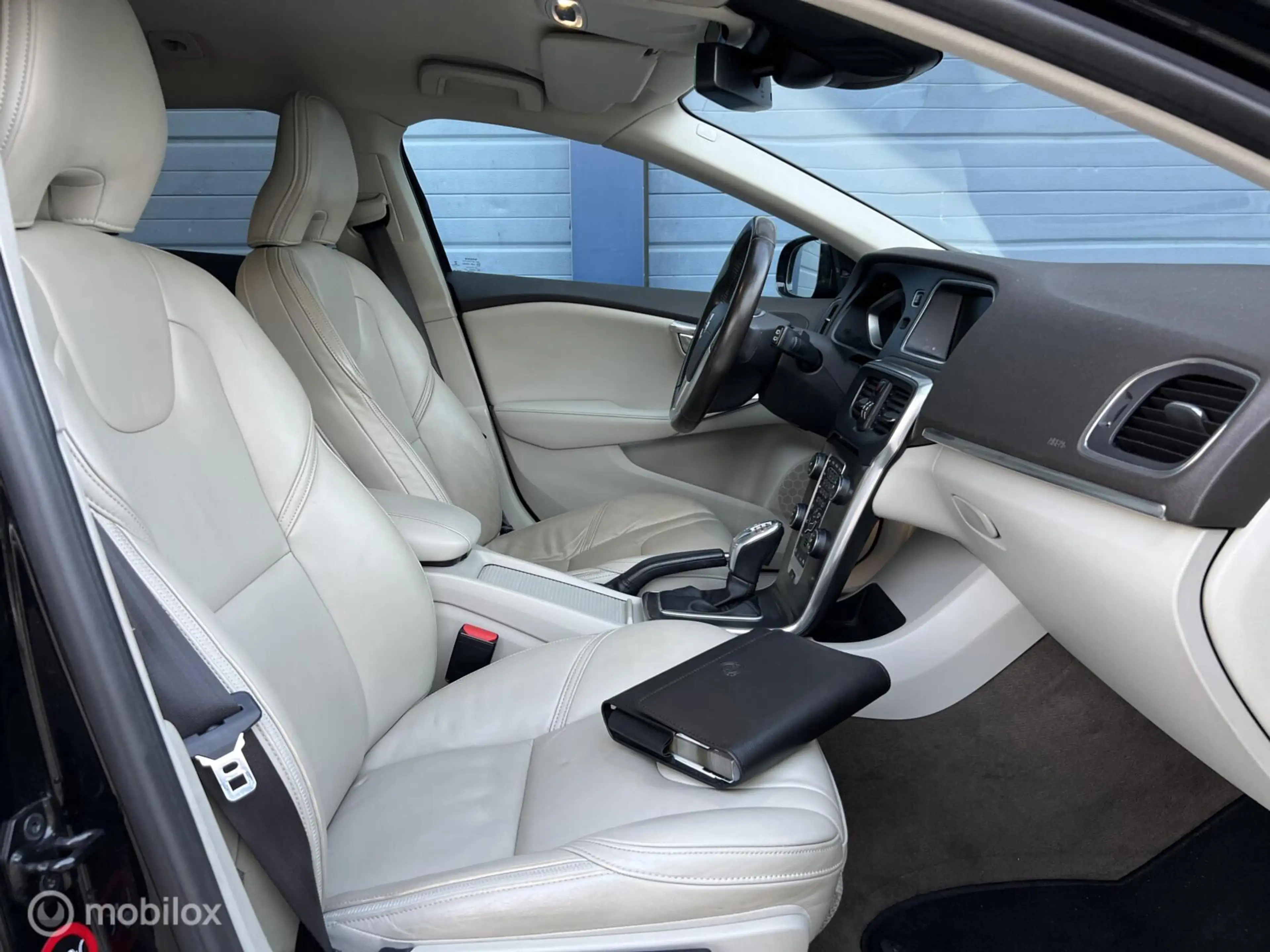 Volvo V40 Cross Country 2.5 T5 AWD Summum / 255 PK / LUXE / BLIS! — photo 7