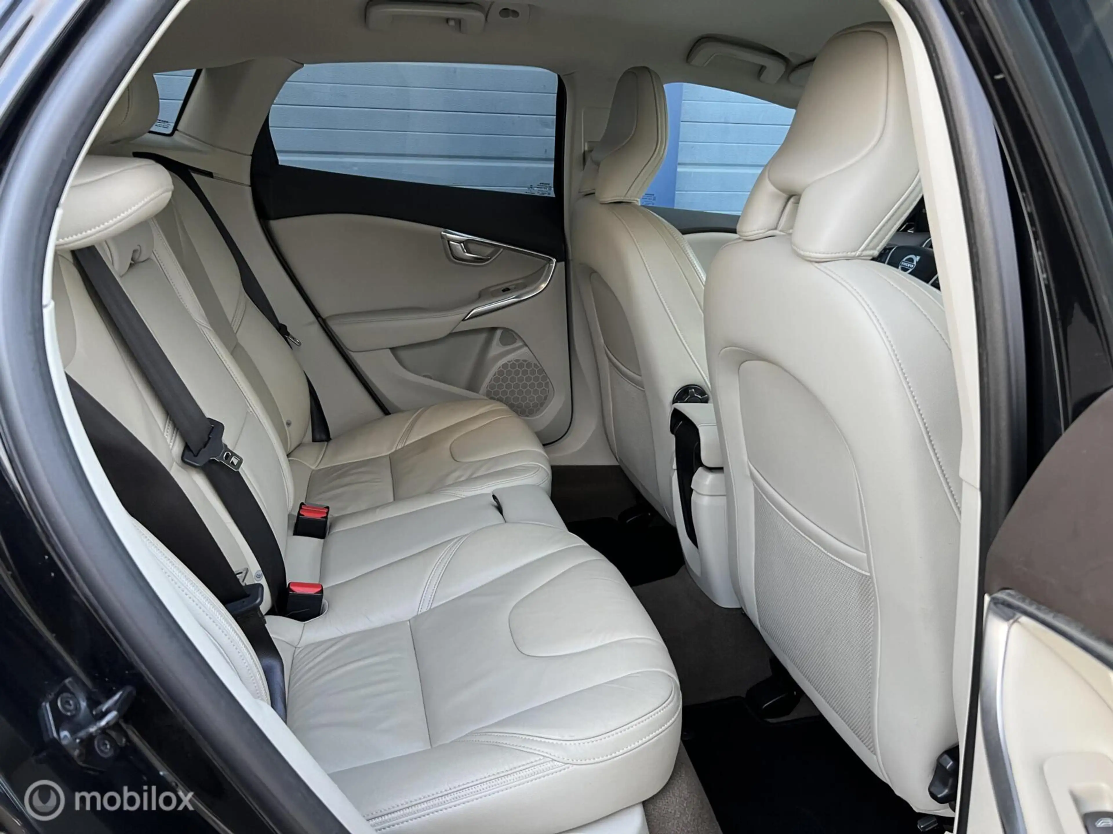 Volvo V40 Cross Country 2.5 T5 AWD Summum / 255 PK / LUXE / BLIS! — photo 33