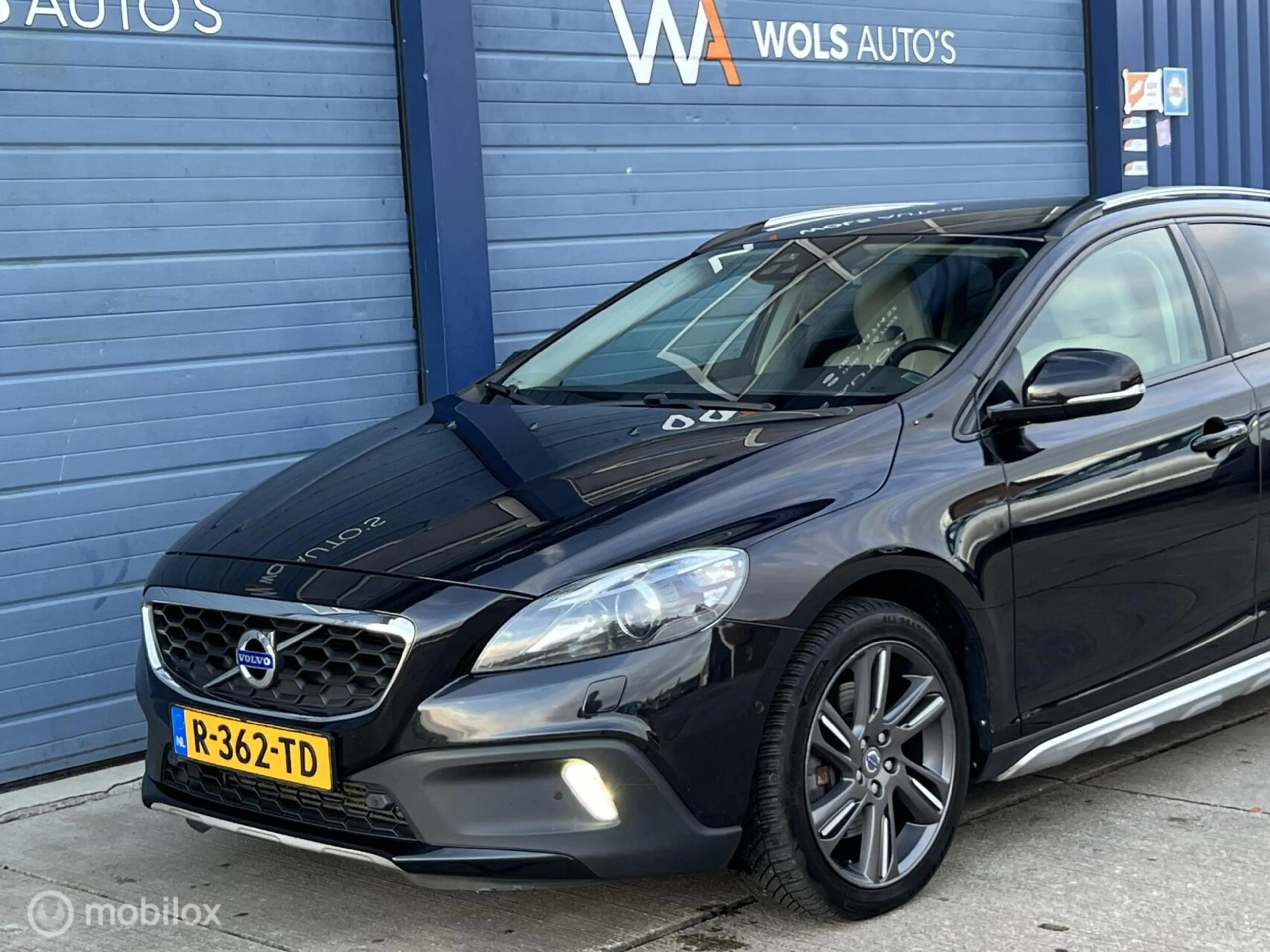 Volvo V40 Cross Country 2.5 T5 AWD Summum / 255 PK / LUXE / BLIS! — photo 35