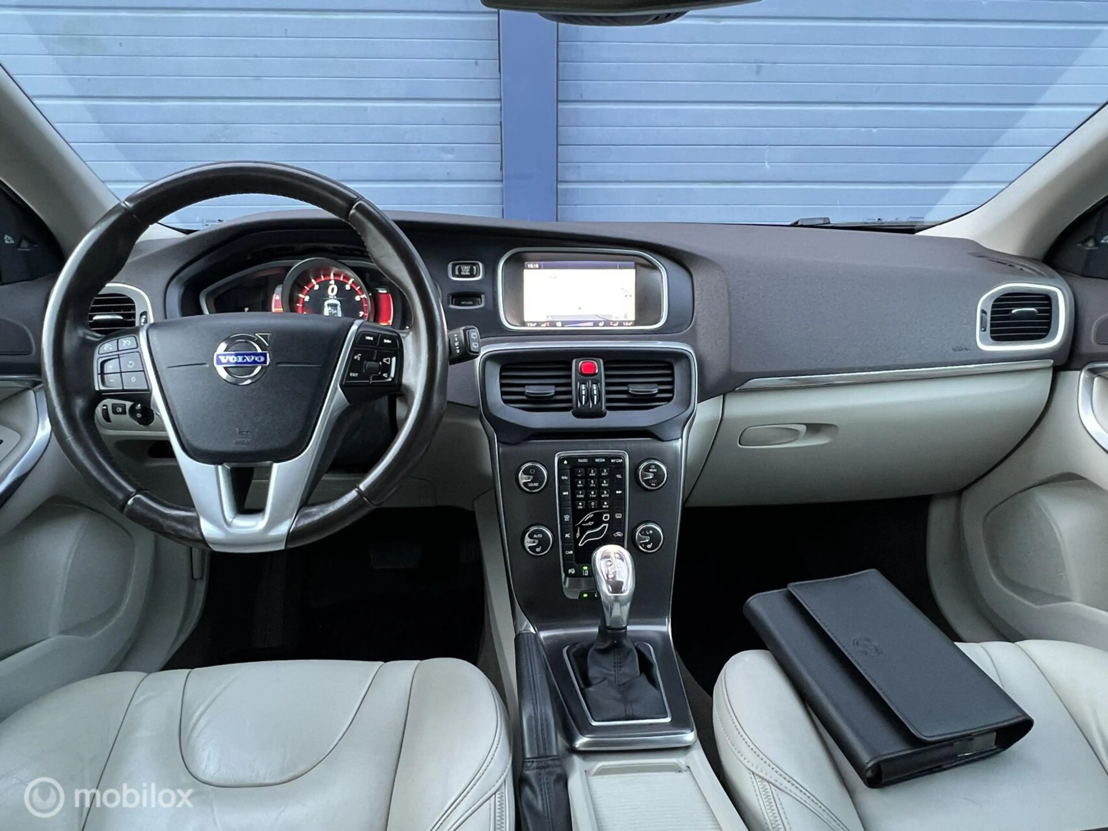 Volvo V40 Cross Country 2.5 T5 AWD Summum / 255 PK / LUXE / BLIS! — photo 20