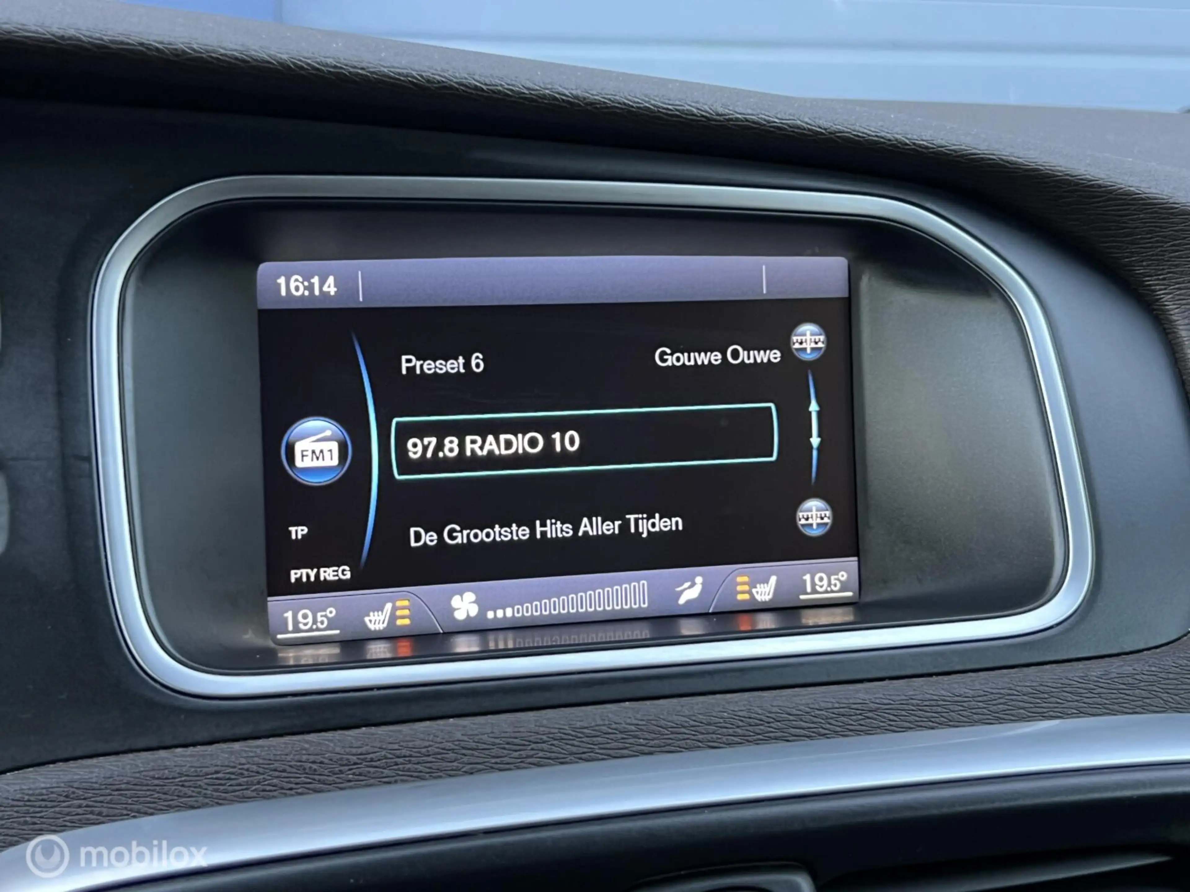 Volvo V40 Cross Country 2.5 T5 AWD Summum / 255 PK / LUXE / BLIS! — photo 27