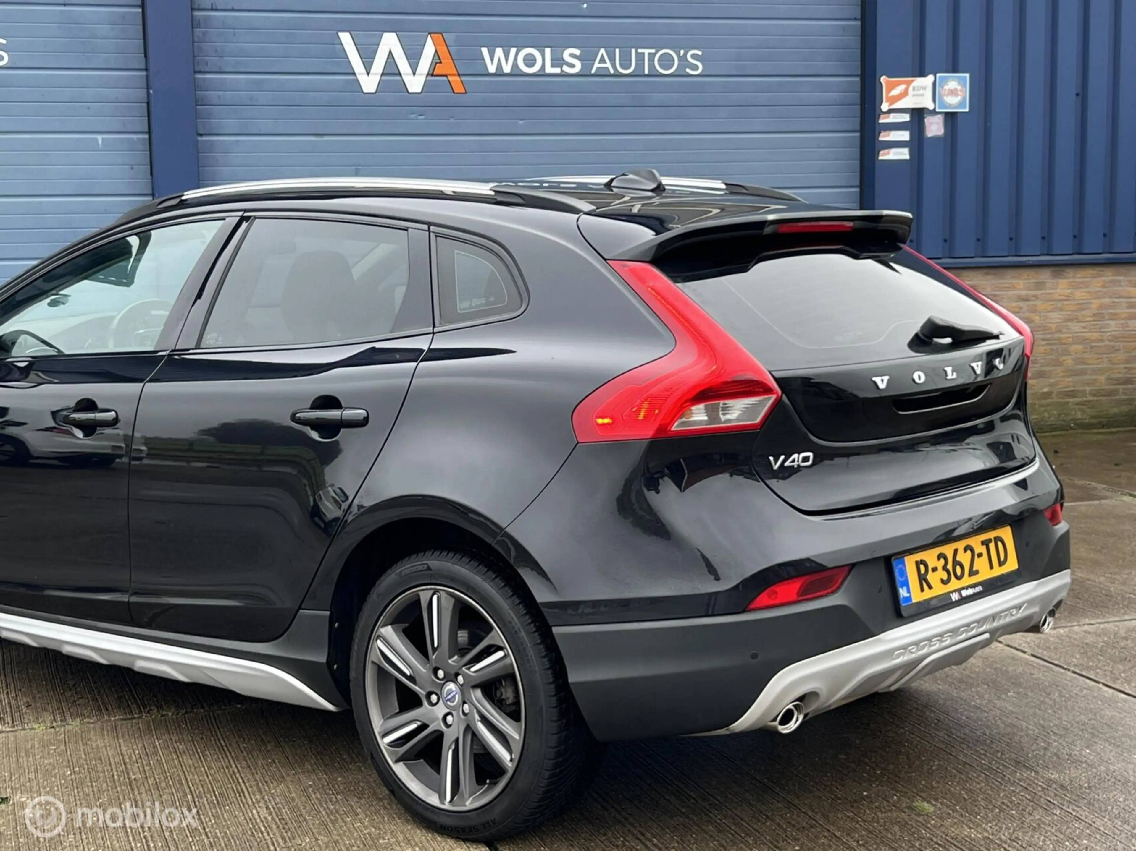 Volvo V40 Cross Country 2.5 T5 AWD Summum / 255 PK / LUXE / BLIS! — photo 43