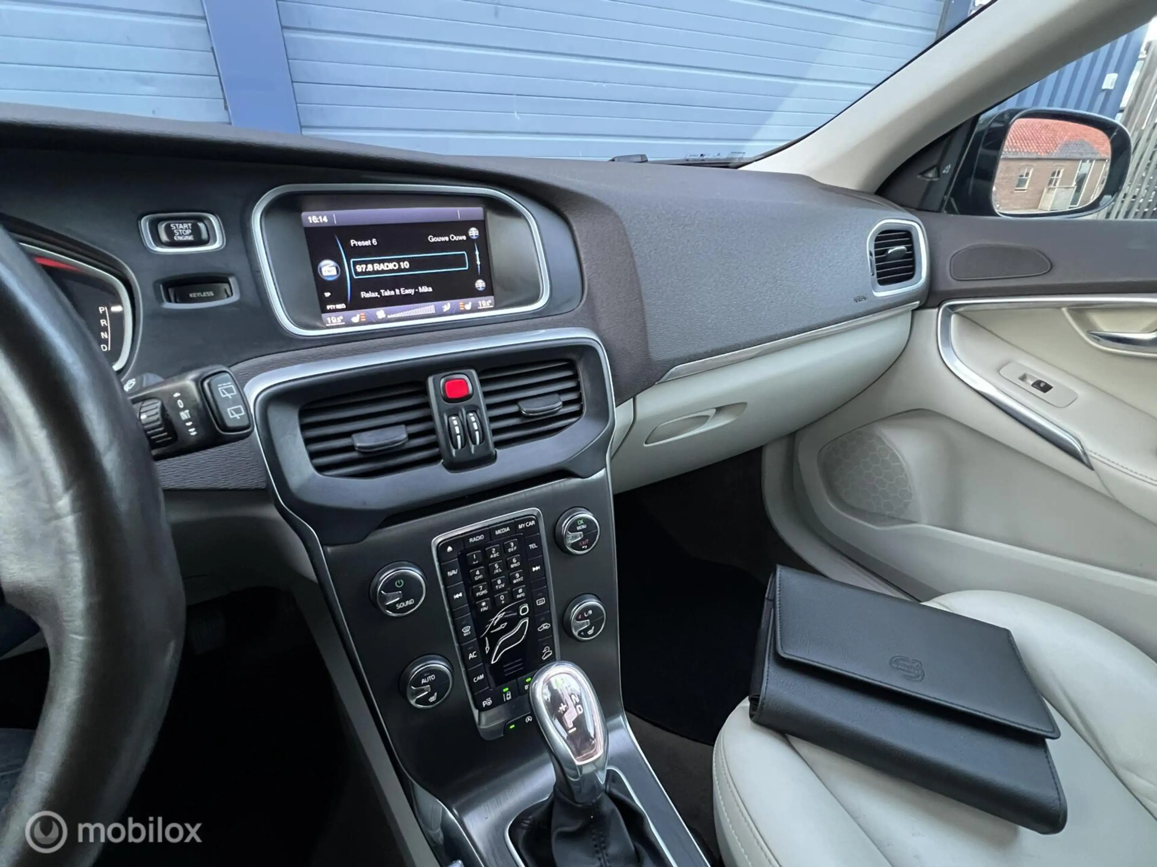 Volvo V40 Cross Country 2.5 T5 AWD Summum / 255 PK / LUXE / BLIS! — photo 24