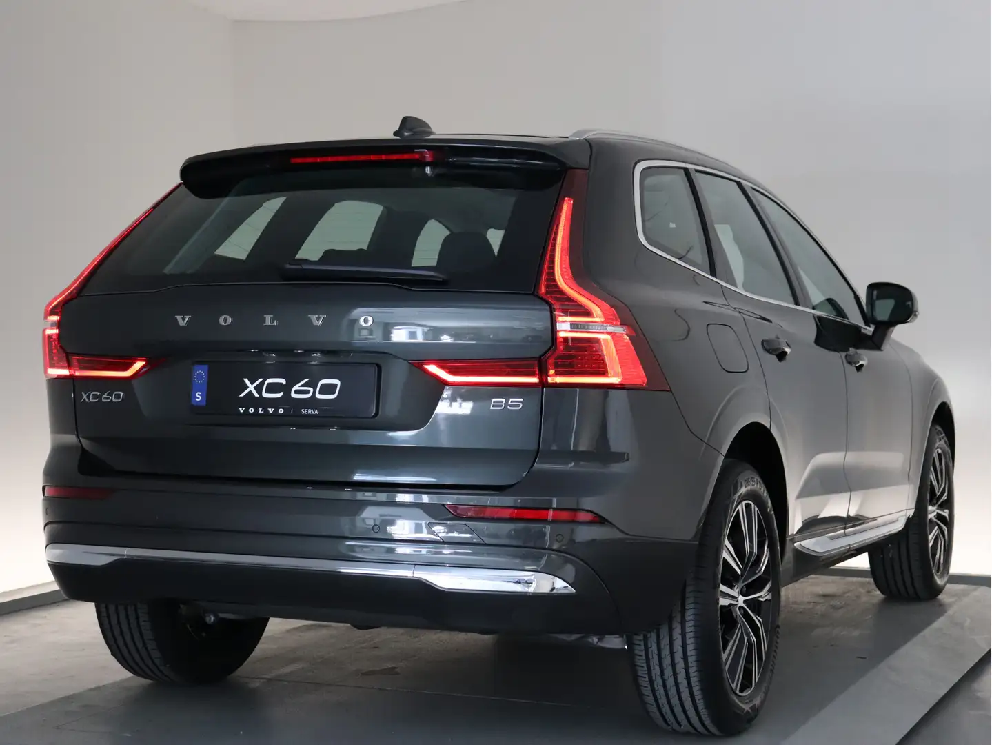 Volvo XC60 B5 Inscription | Power Seats | Panoramadak | Harma Grijs - 2