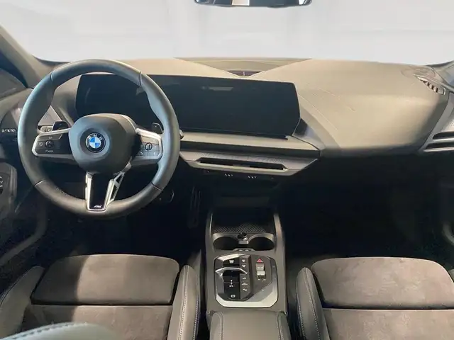 BMW 1 Series view 6