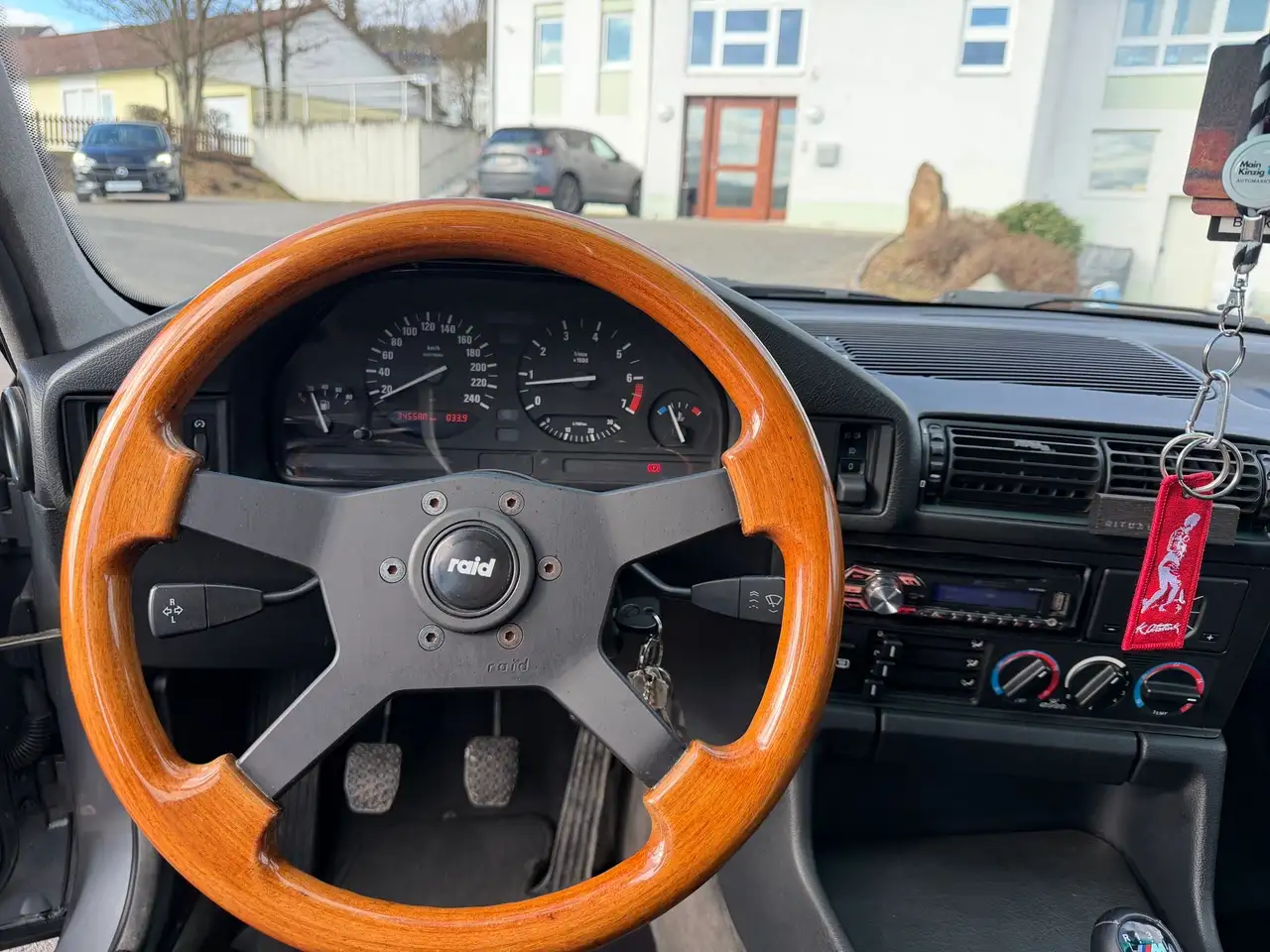 BMW 520i E34, foto 6