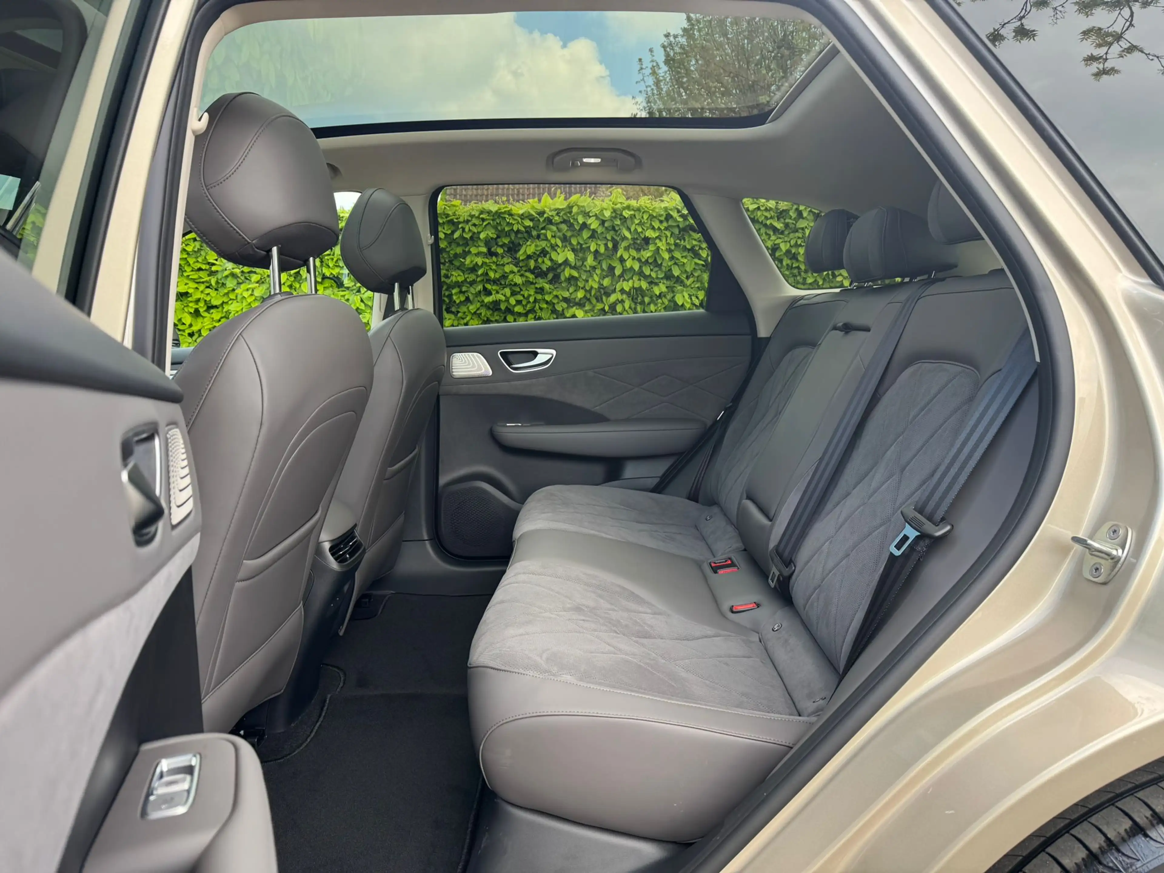 MG S6 EV LUXURY 77 KWH A6 RWD — photo 12