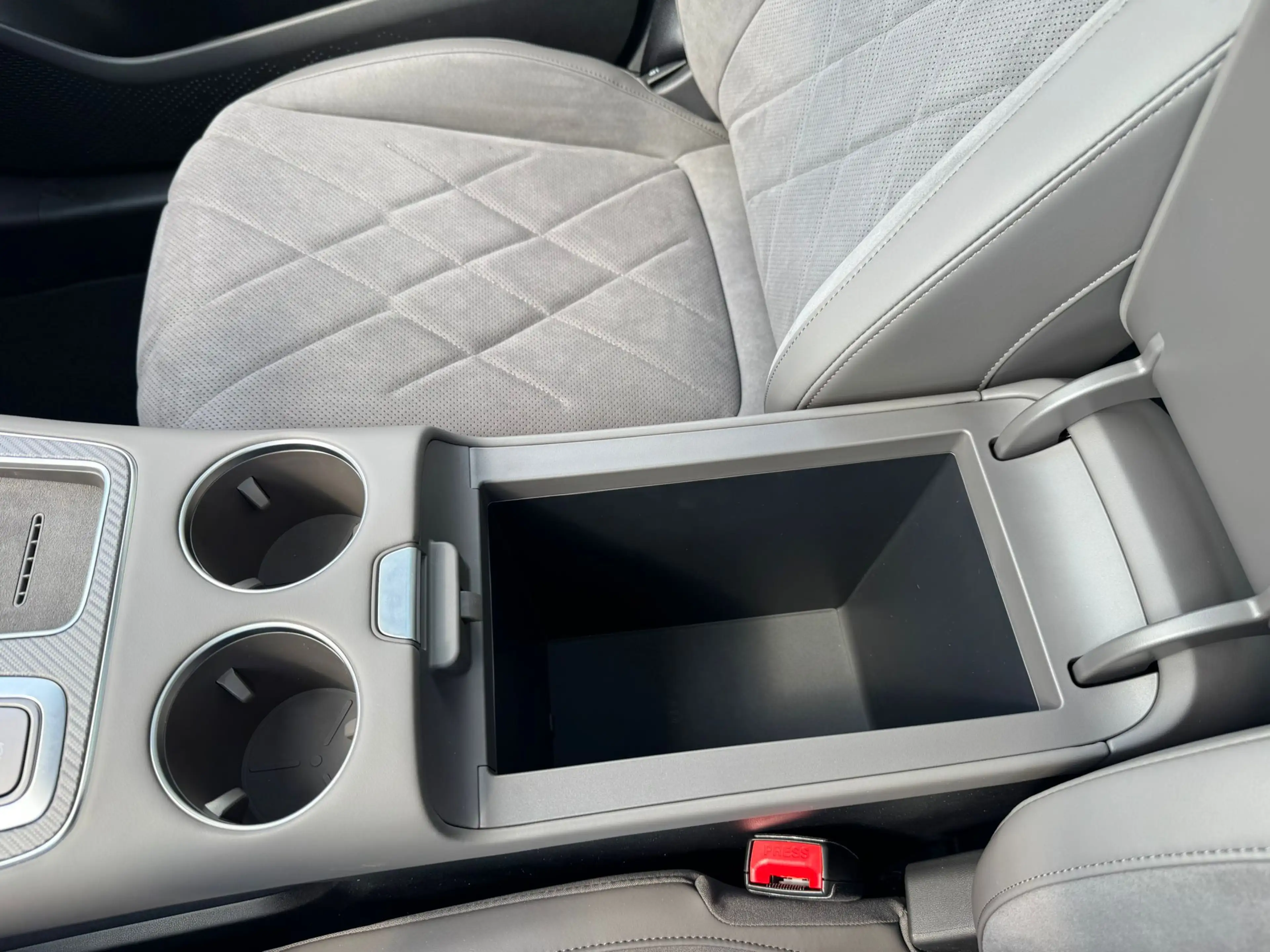 MG S6 EV LUXURY 77 KWH A6 RWD — photo 11