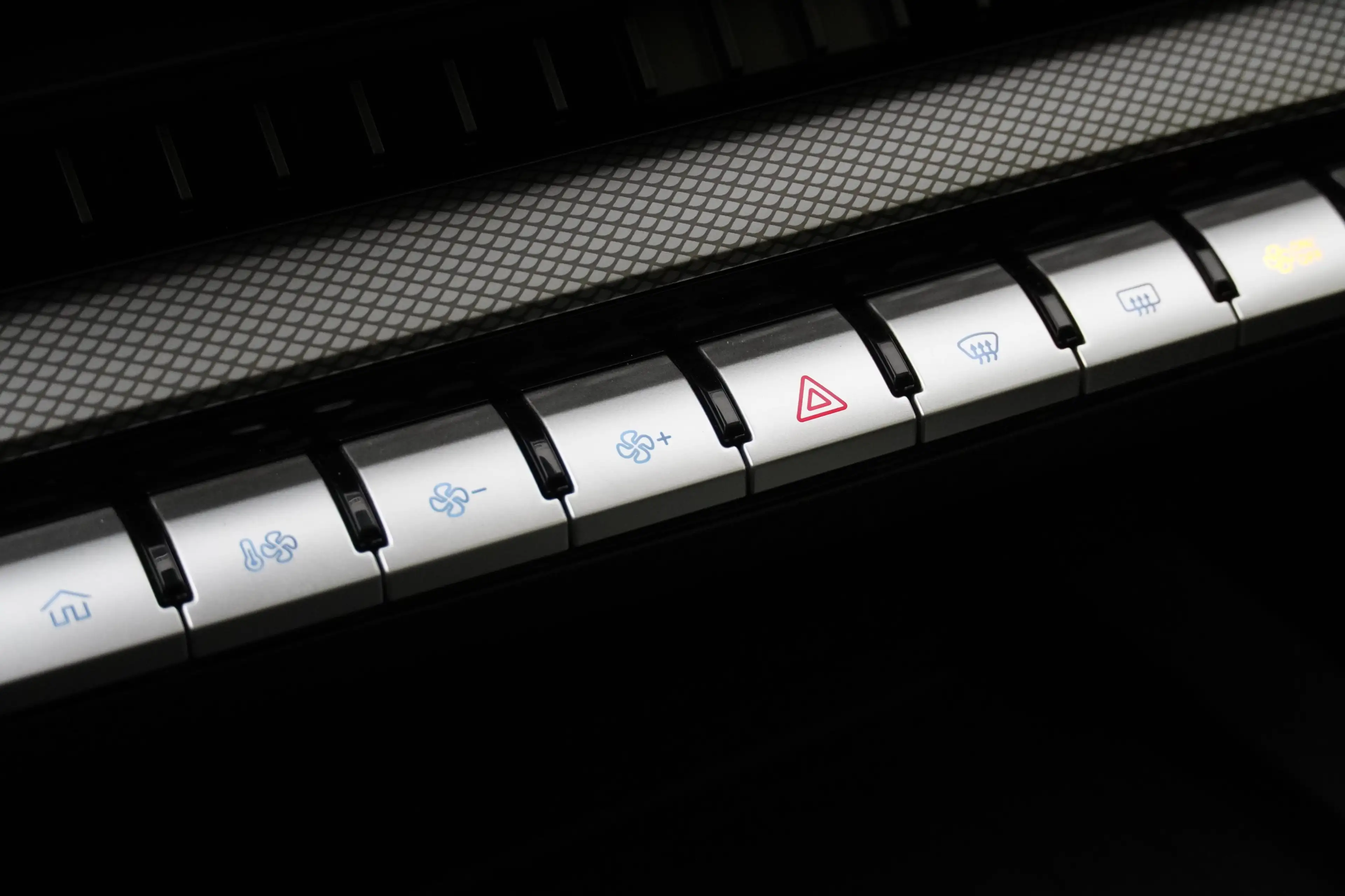 MG MGS9 PHEV Luxury MY25 — photo 15