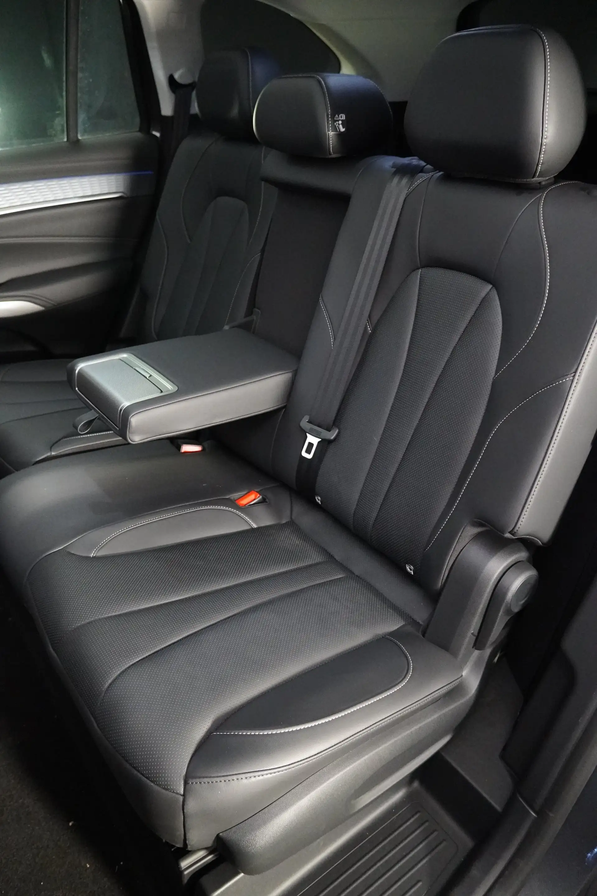 MG MGS9 PHEV Luxury MY25 — photo 18