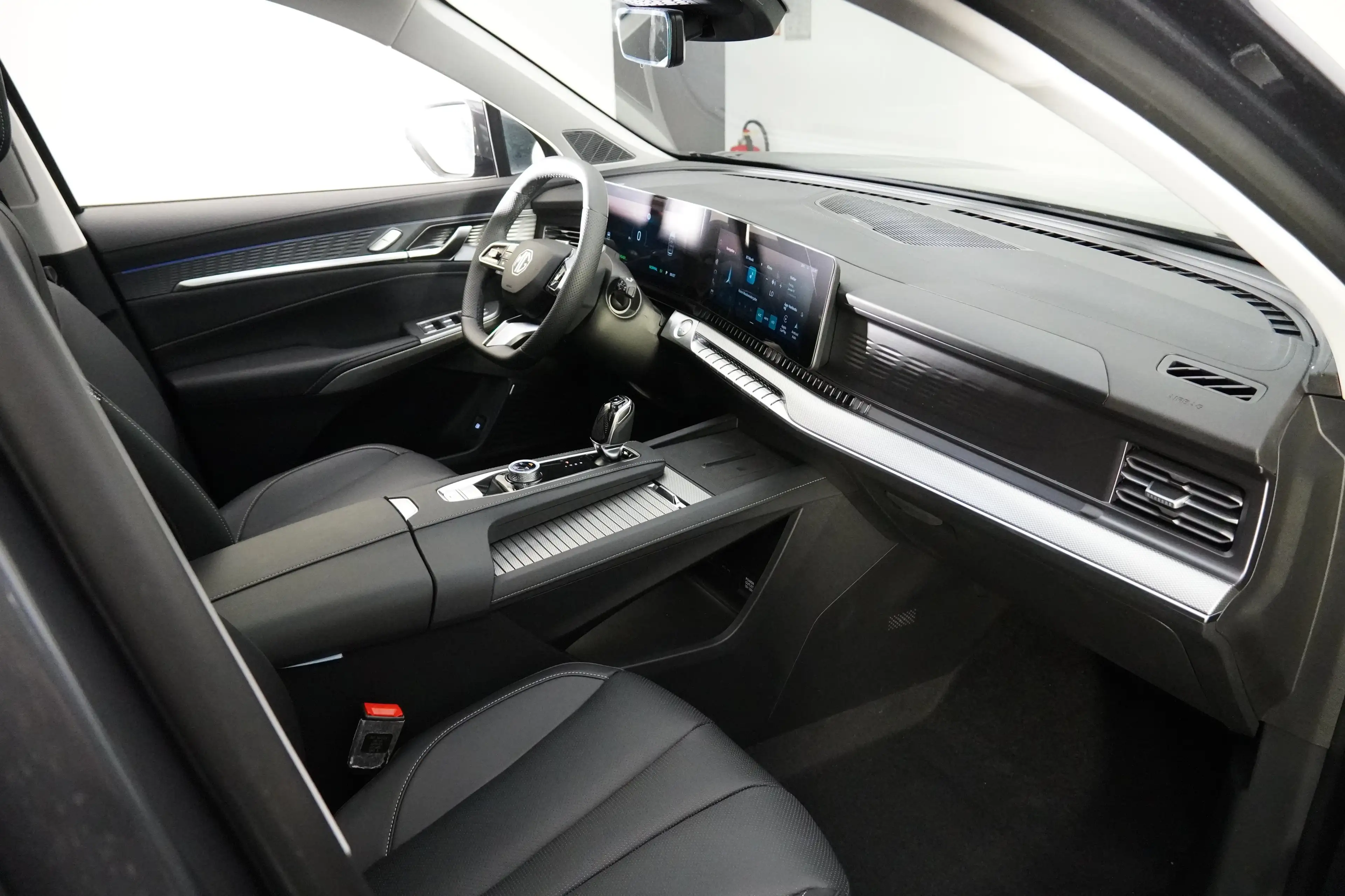 MG MGS9 PHEV Luxury MY25 — photo 5