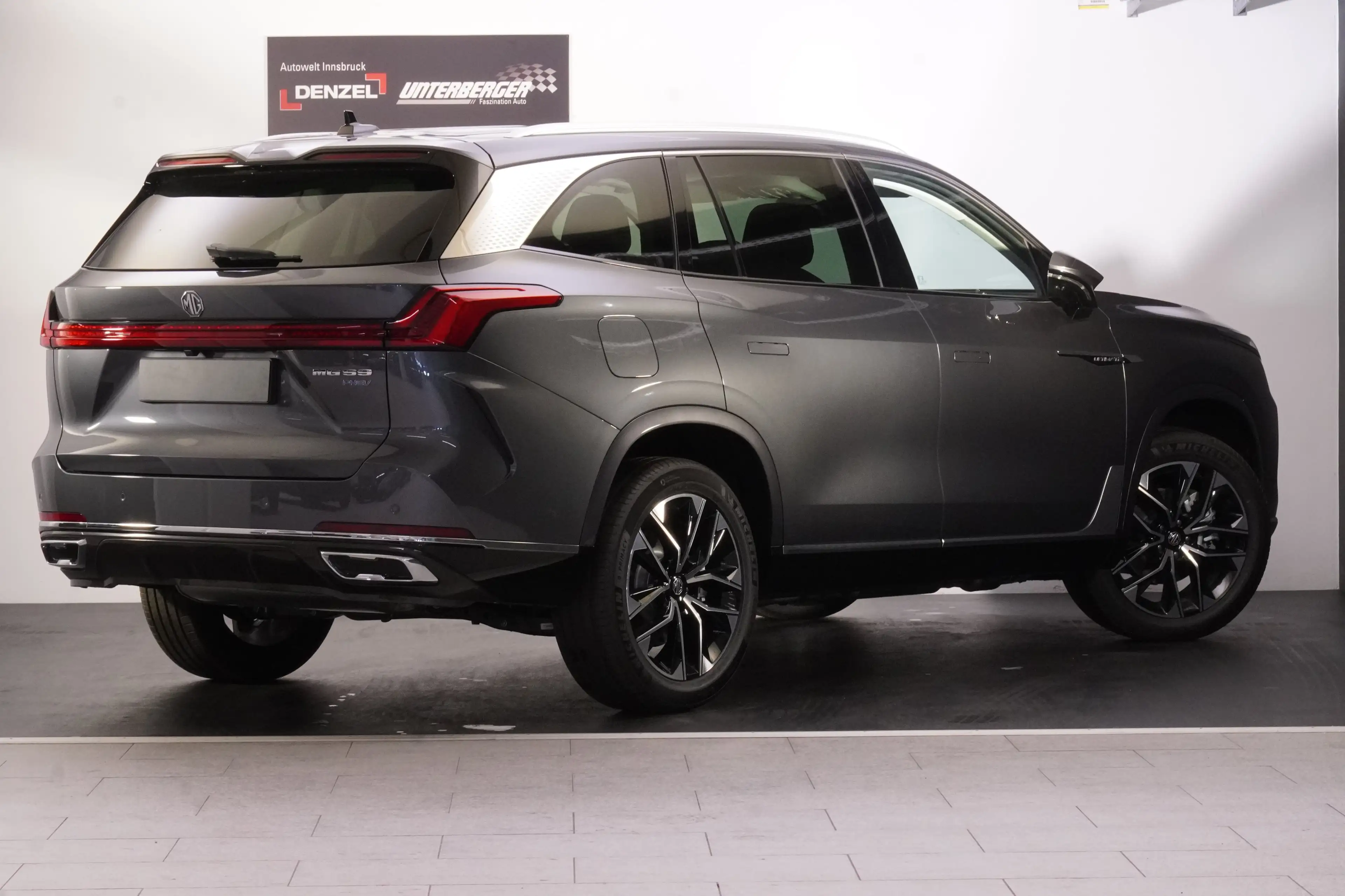 MG MGS9 PHEV Luxury MY25 — photo 4