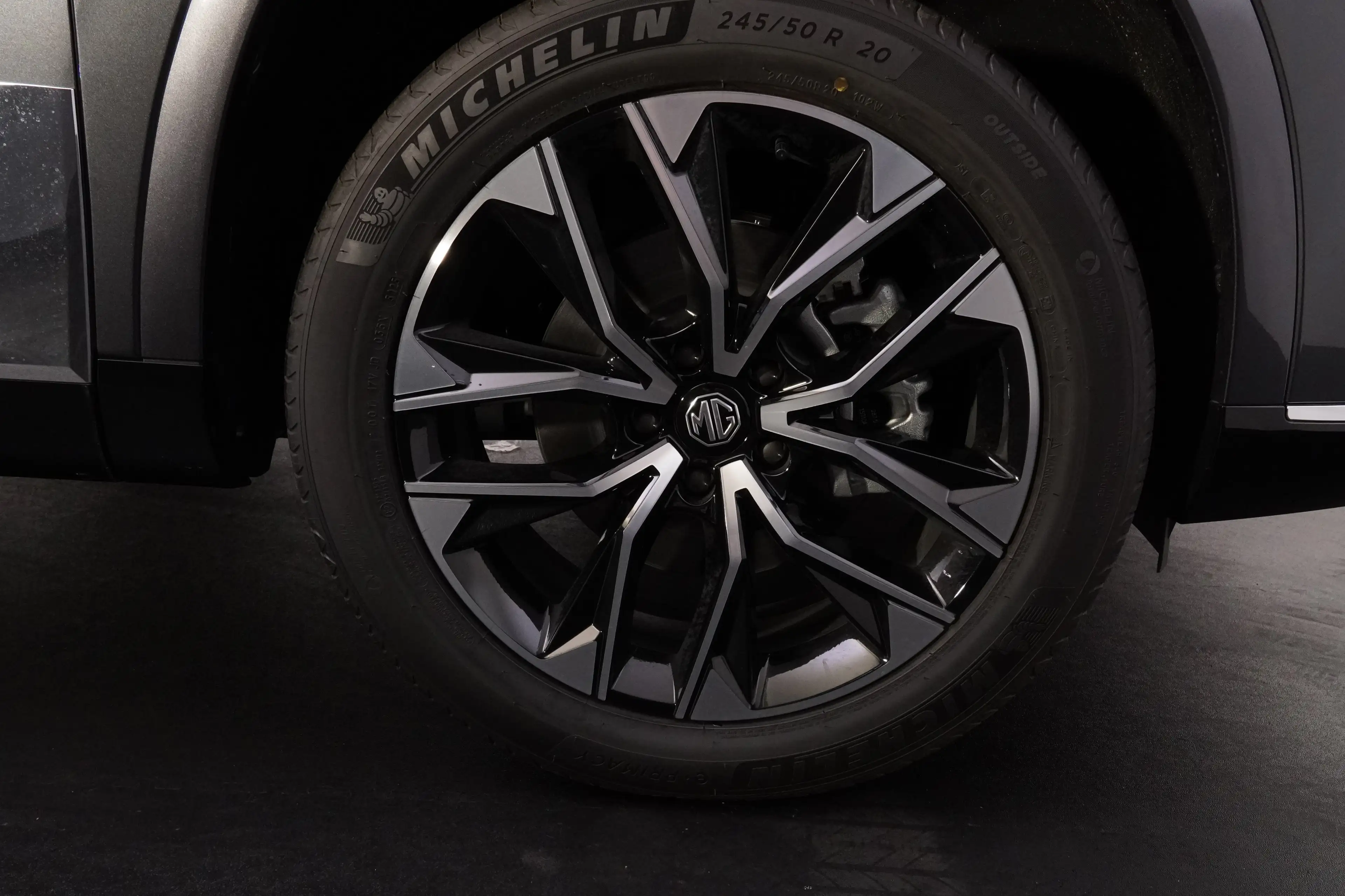 MG MGS9 PHEV Luxury MY25 — photo 30
