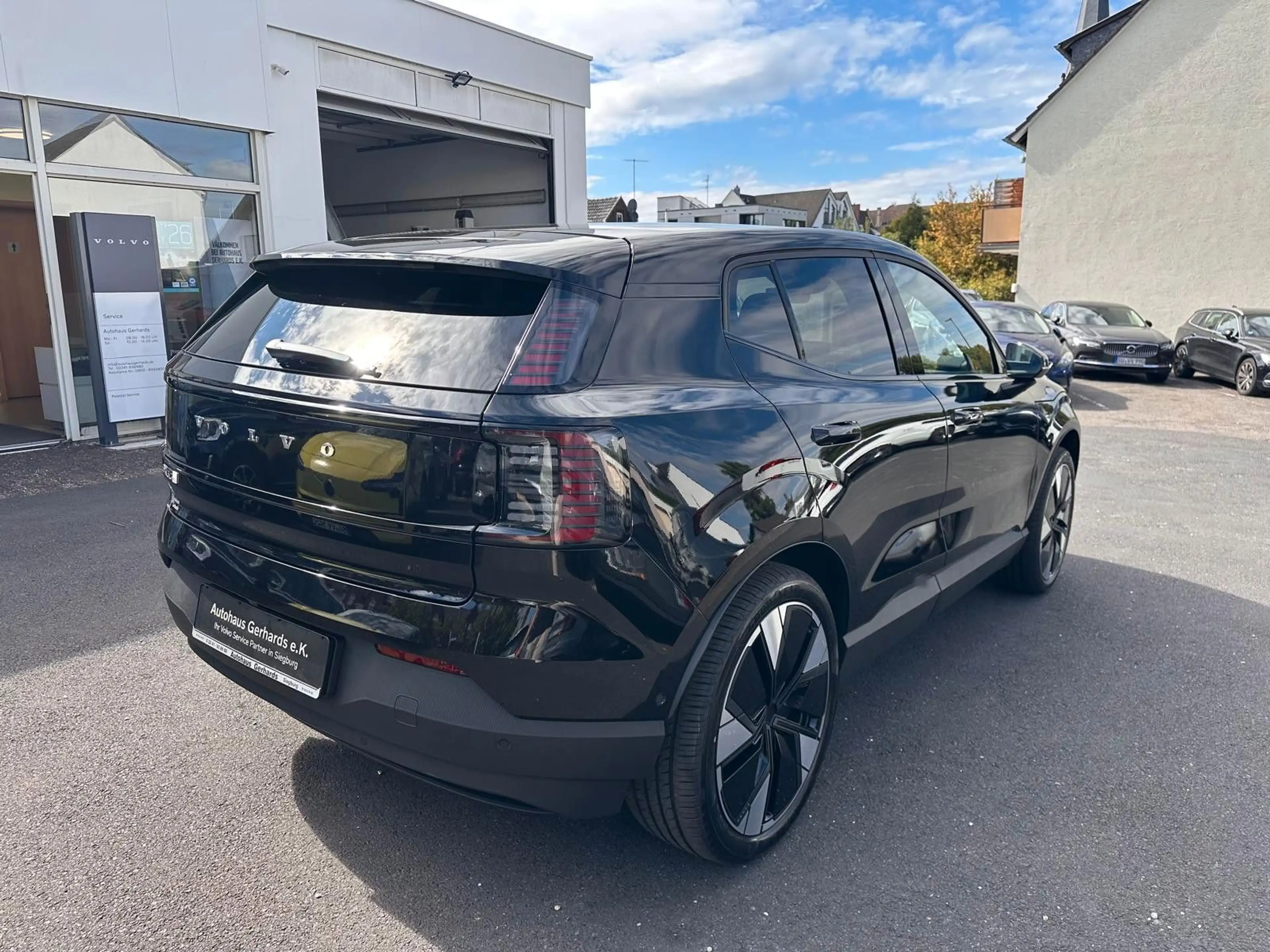 Volvo EX30 Twin Performance,Pano,360°,WP,ACC,BLIS — photo 7