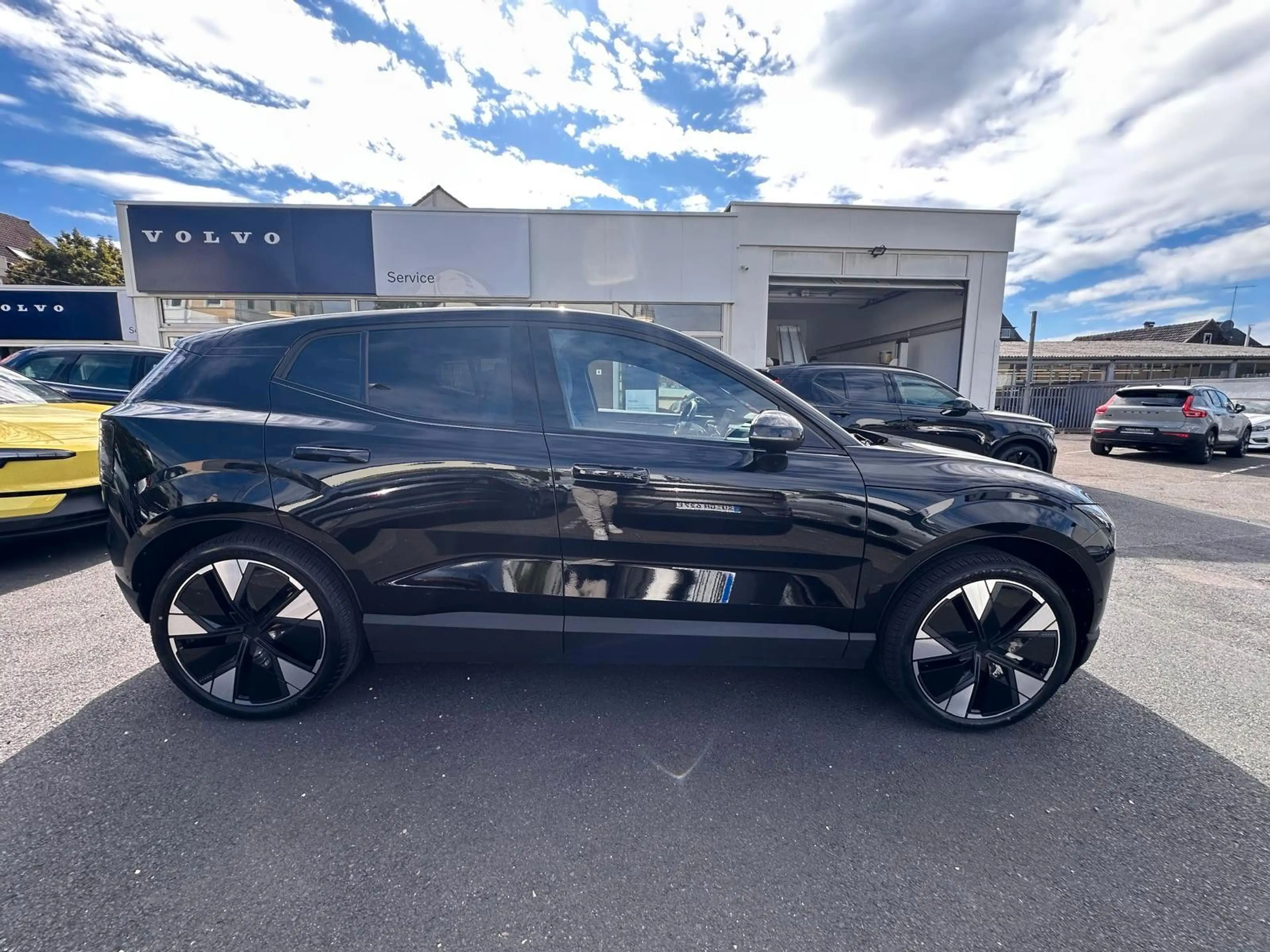 Volvo EX30 Twin Performance,Pano,360°,WP,ACC,BLIS — photo 6