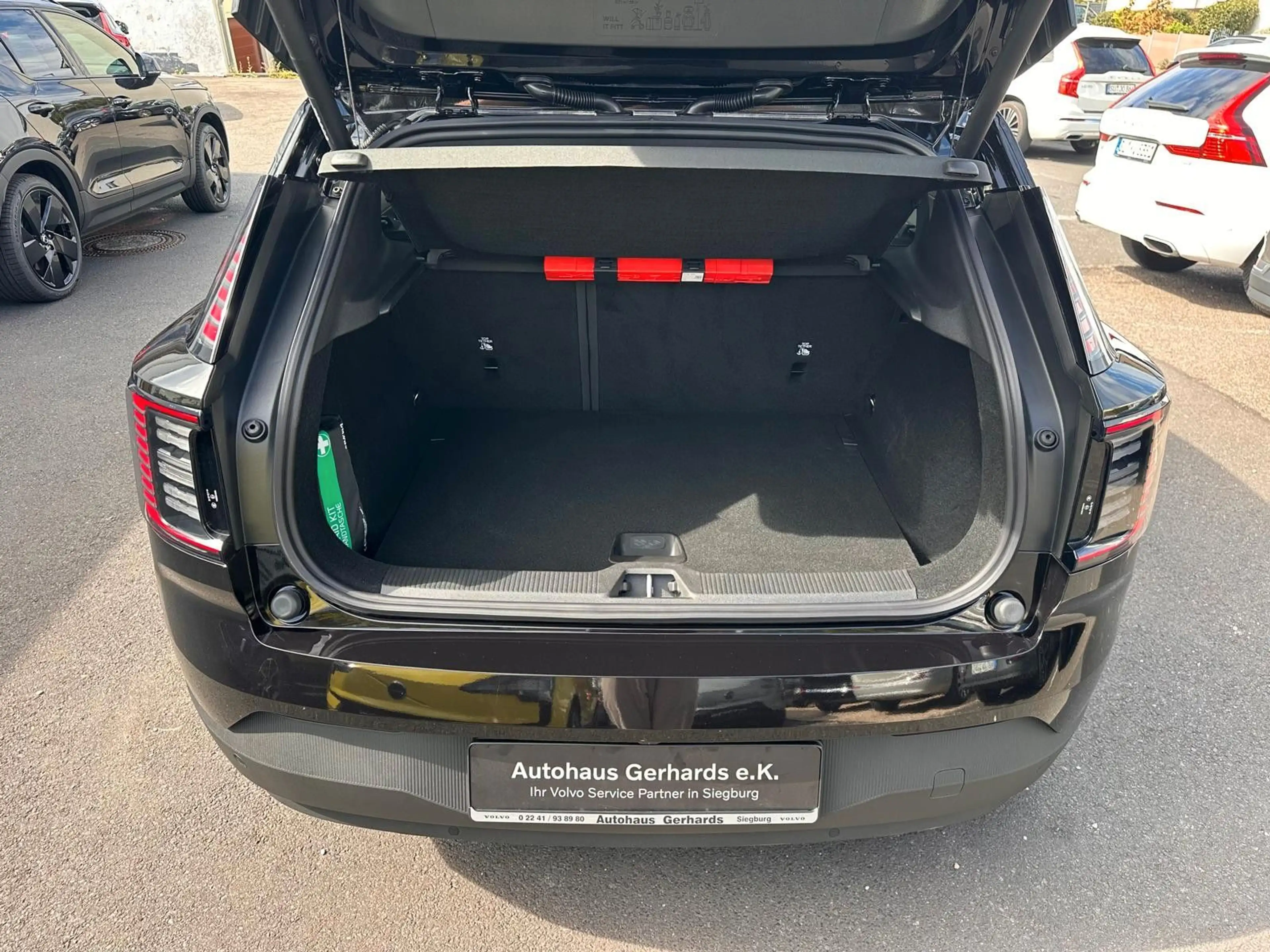 Volvo EX30 Twin Performance,Pano,360°,WP,ACC,BLIS — photo 9