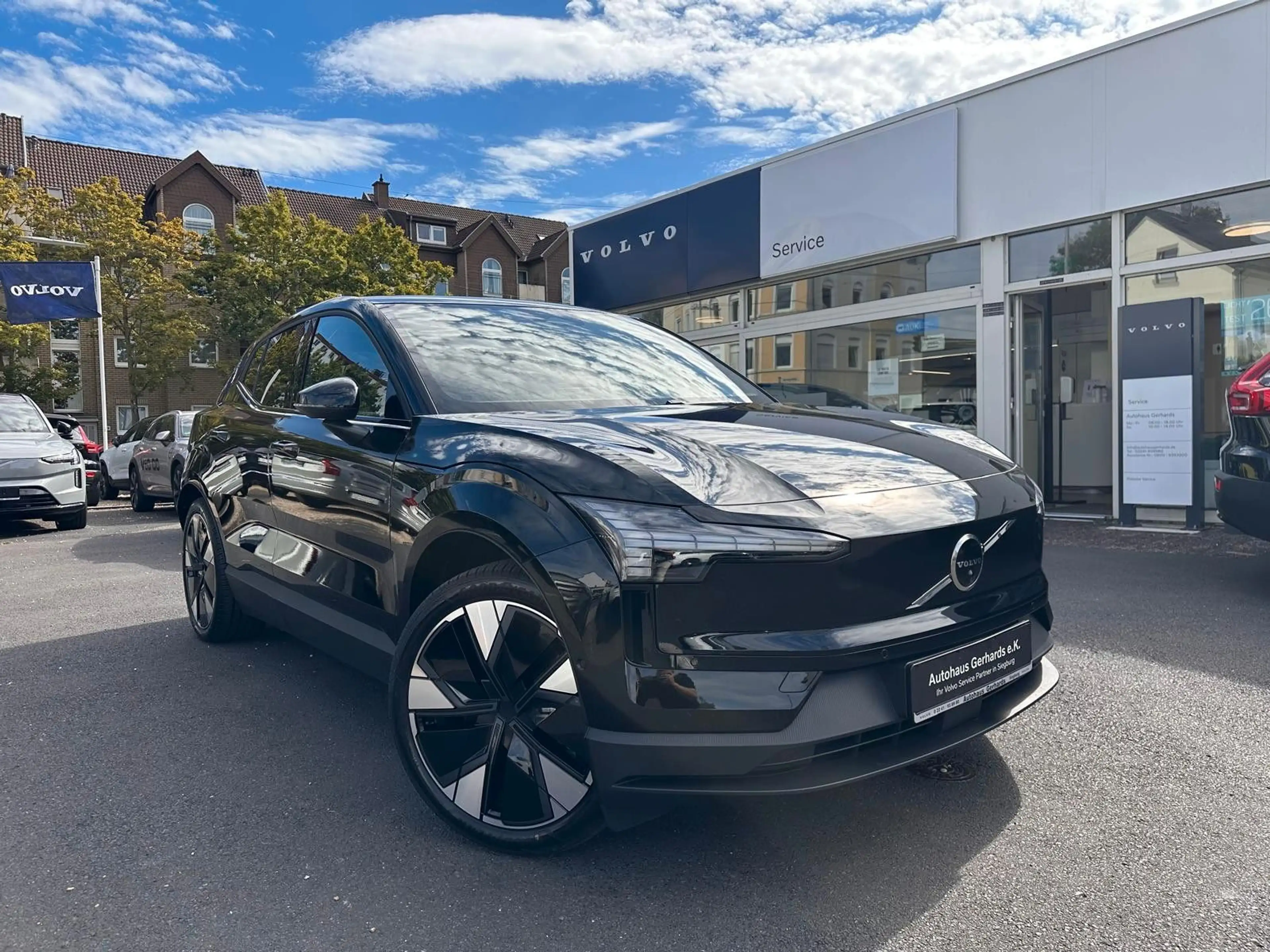 Volvo EX30 Twin Performance,Pano,360°,WP,ACC,BLIS — photo 4