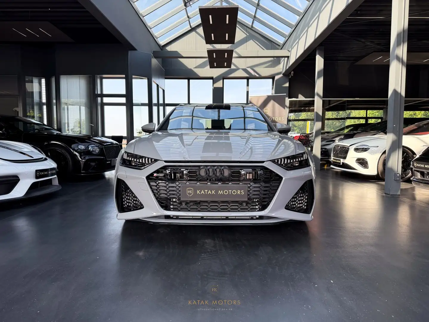 Audi RS 6 PERFORMANCE/KERAMIK/RS-DYNA+/DRC/B&O/CARBON Gris - 1