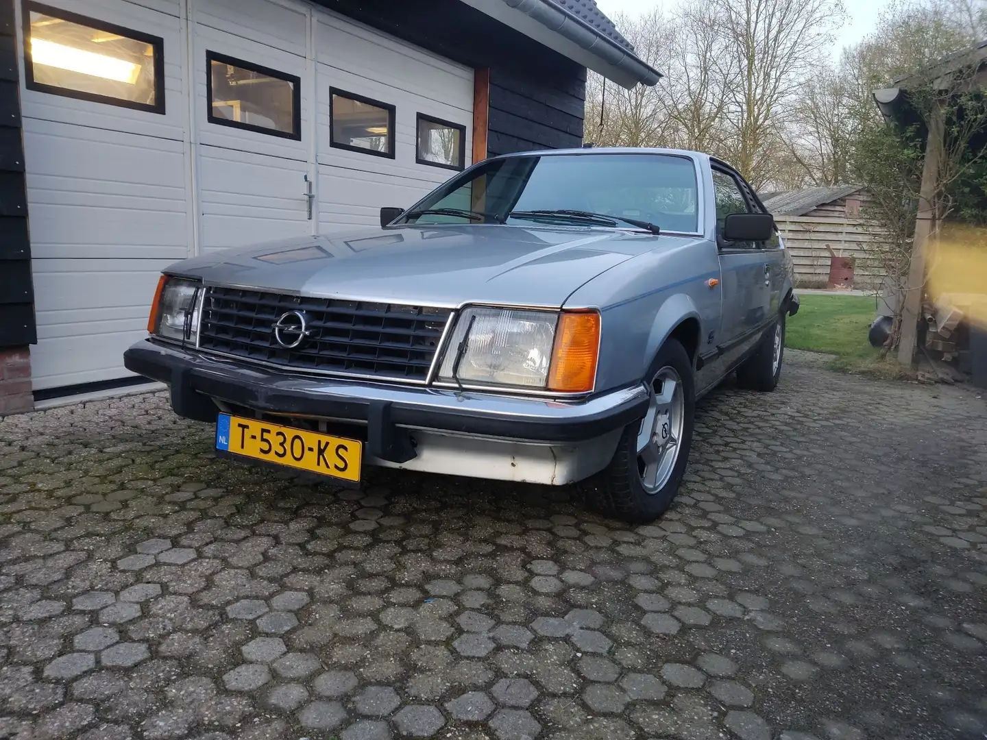 Opel Monza a - 1