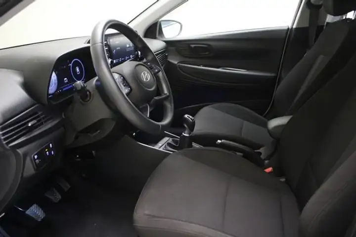 Hyundai i20 5P TGDI 1.0 KLASS 2025, foto 6