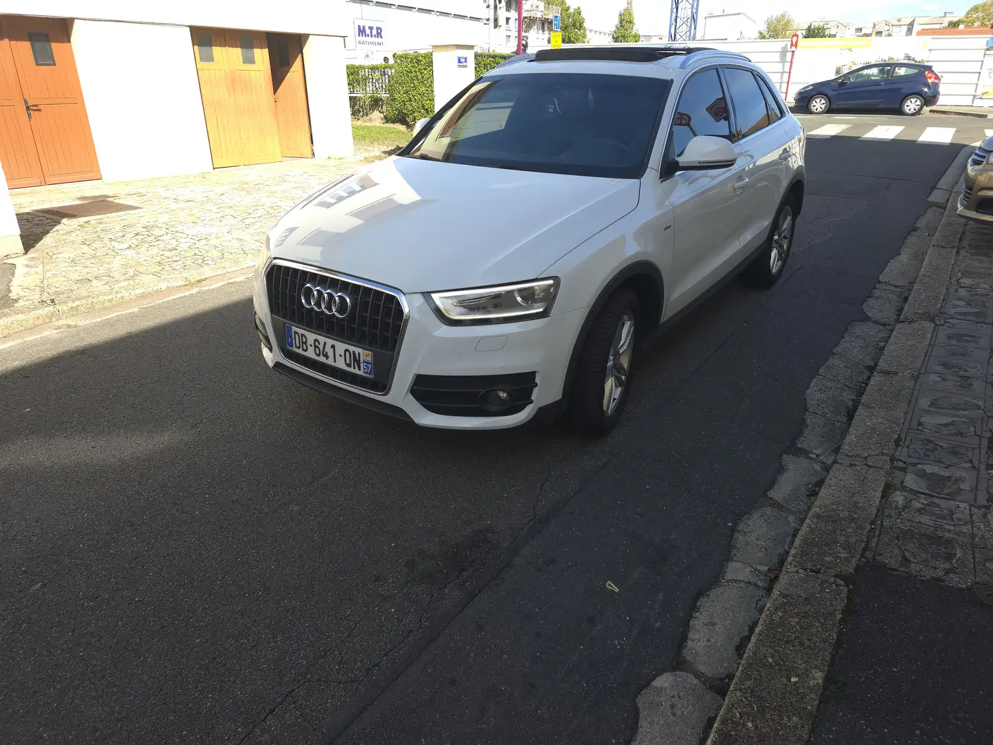 Audi Q3 Q3 2.0 TDI 140 ch S line Blanc - 2