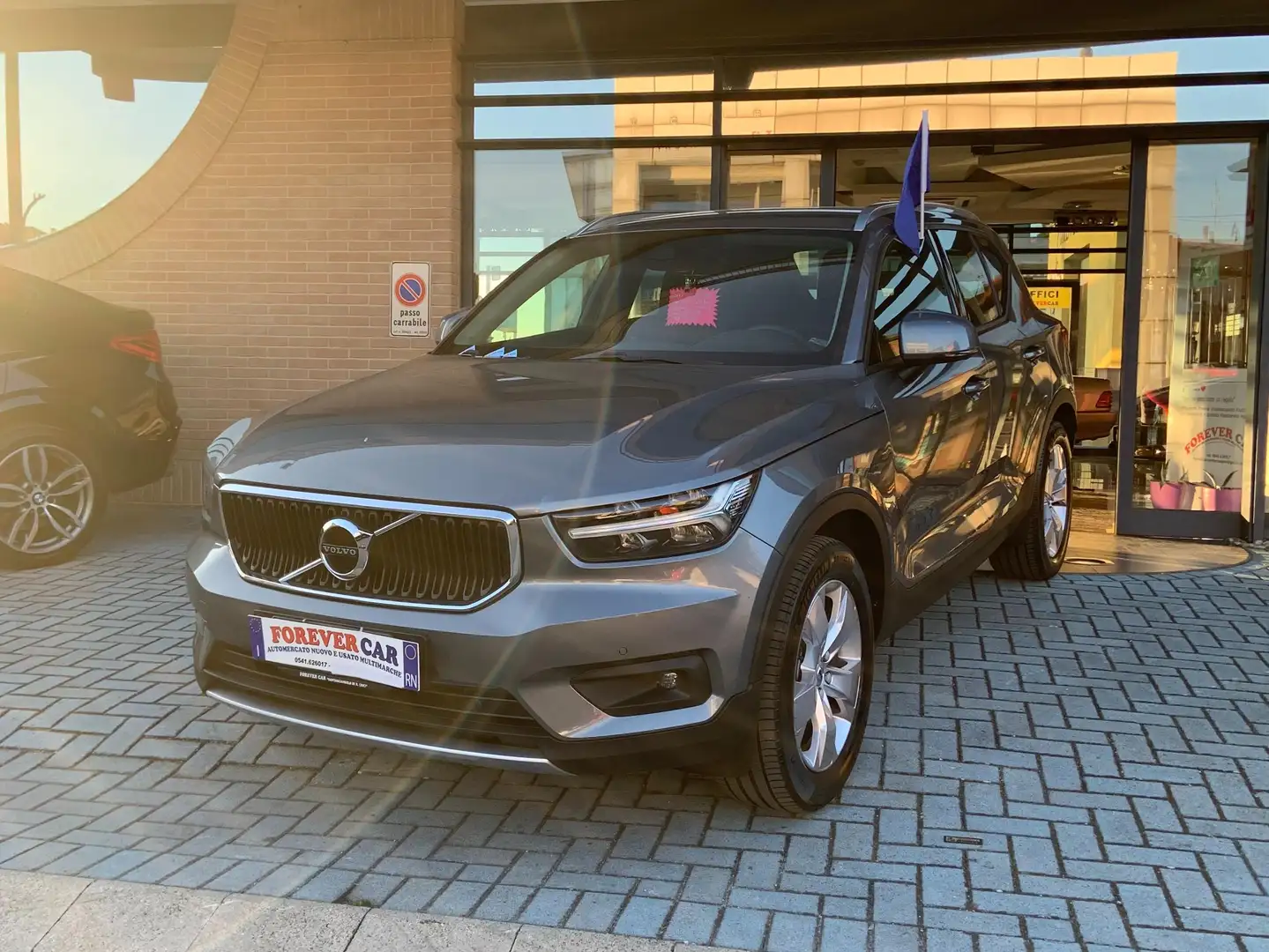 Volvo XC40 XC40 1.5 t3 Momentum Gris - 1