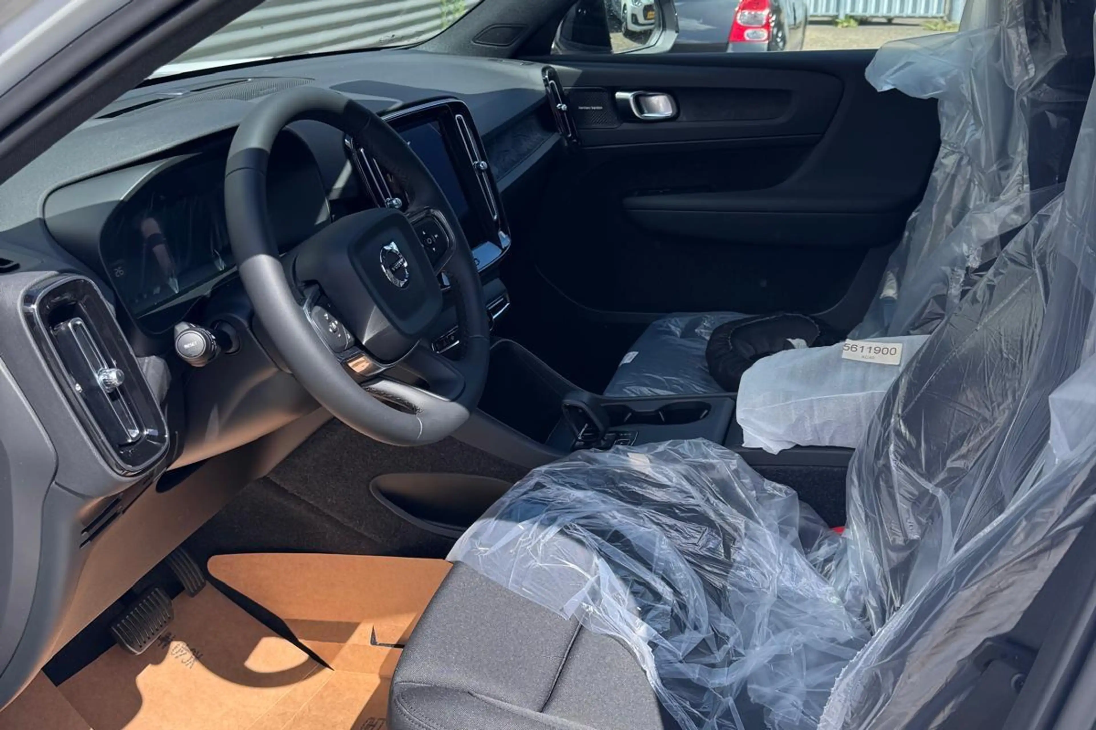 Volvo EX40 Single Motor Extended Range Plus Europa 82 kWh — photo 8