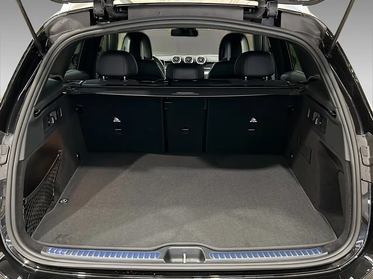 Mercedes-Benz GLC 220 d 4M AMG+DIGI+EASY-PACK+Ambi+TotW+AHK+360 6