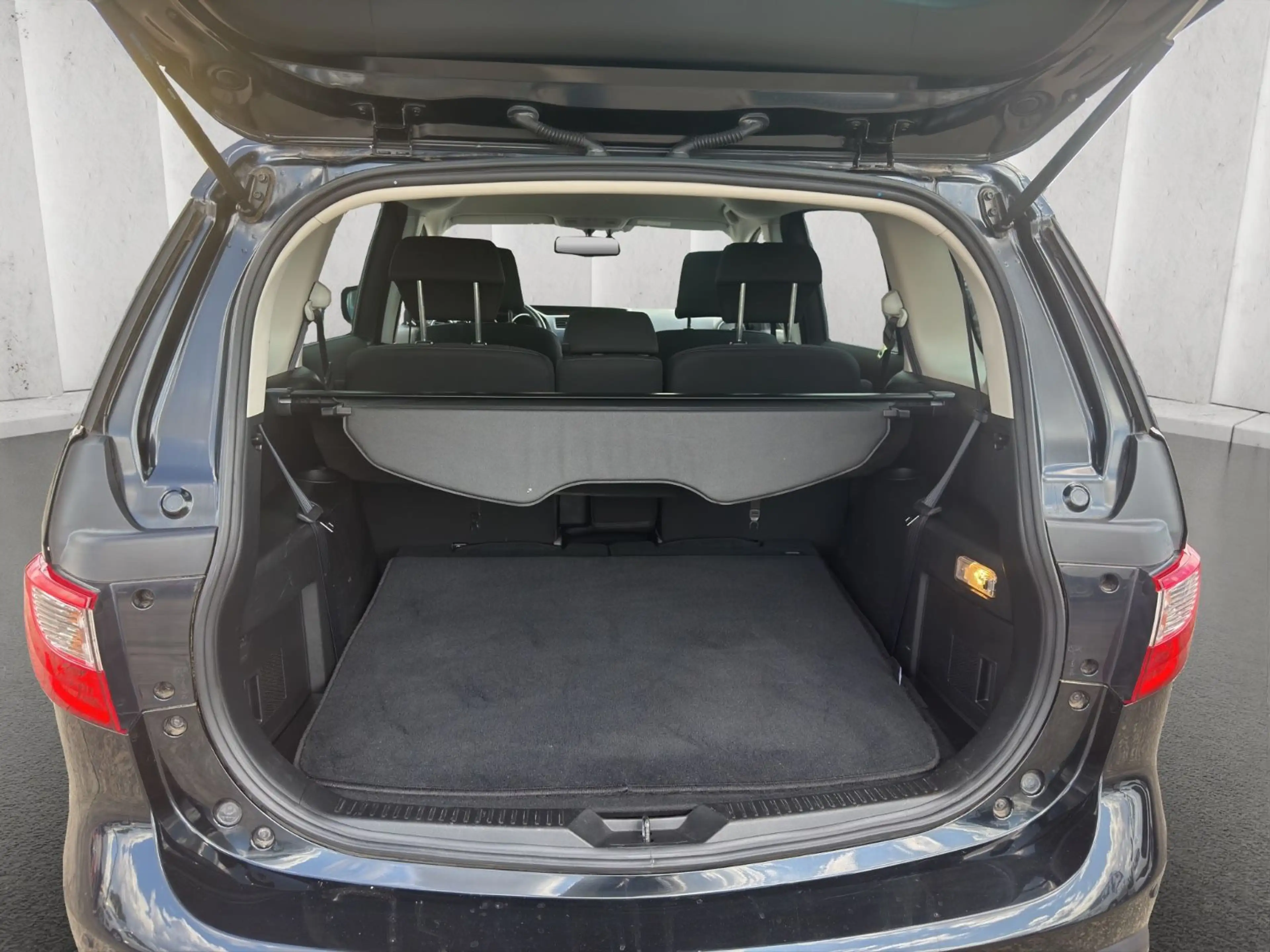 Mazda 5 Sendo*7-Sitzer*abnemb. AHK*Sitzheizung — photo 9