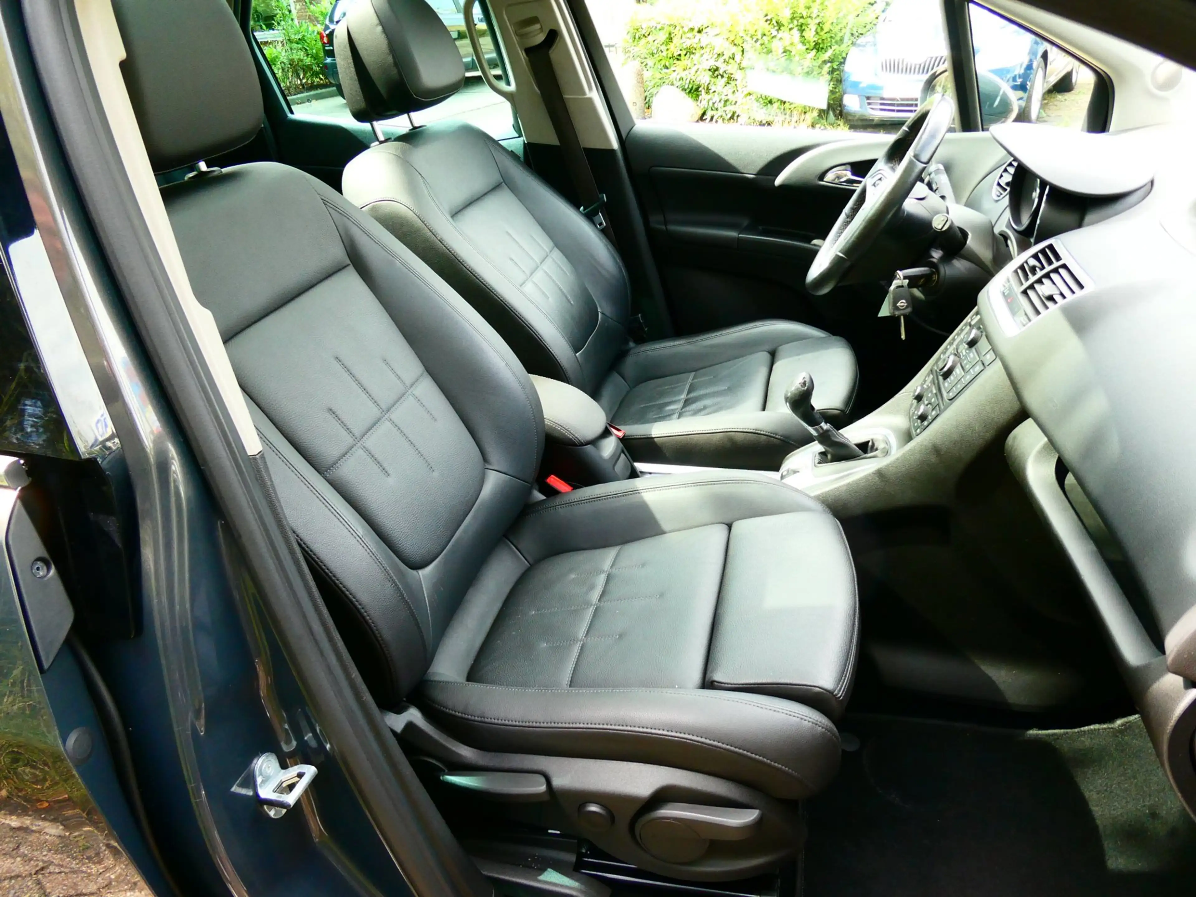 Opel Meriva 1.4 Turbo Automaat Clima Navi Panorama PDC Trekhaa — photo 17