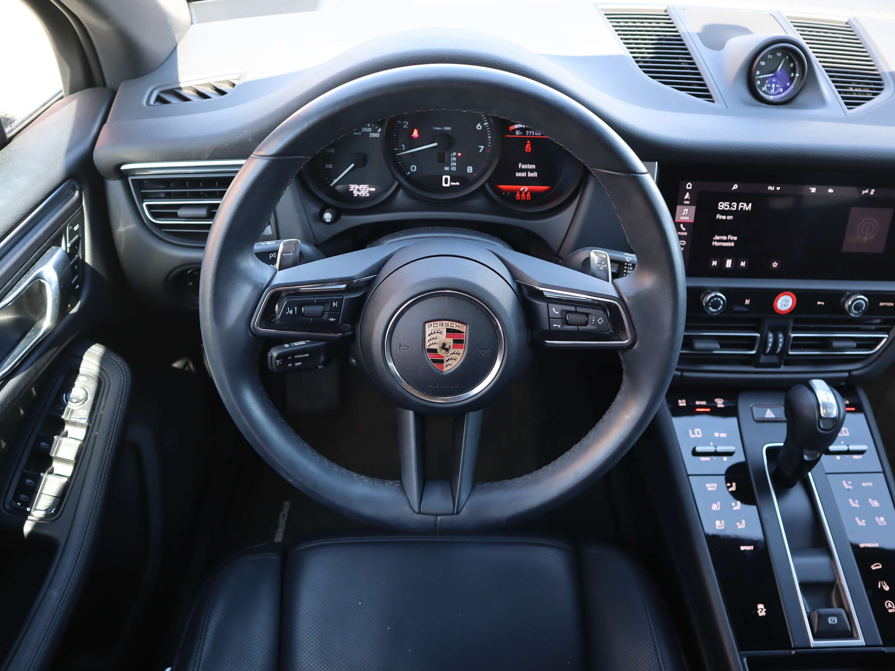 2023 Porsche Macan AWD thumb 14