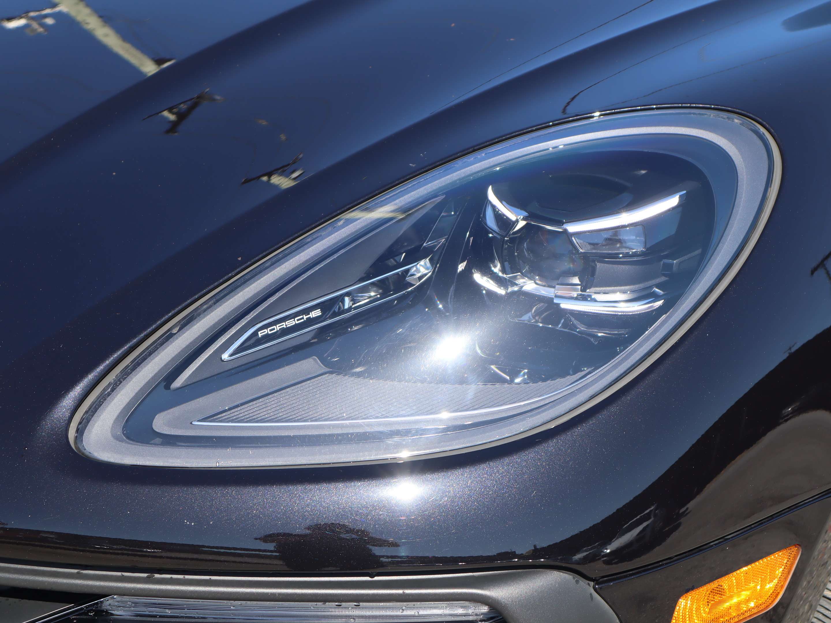 2023 Porsche Macan AWD thumb 9