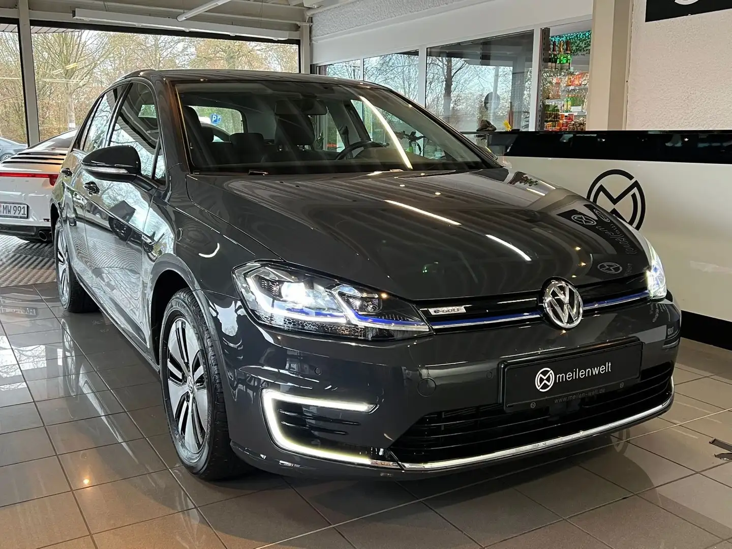 Volkswagen Golf e-Golf ACC Wärmepumpe CCS Front Assist URANO GR Grau - 1