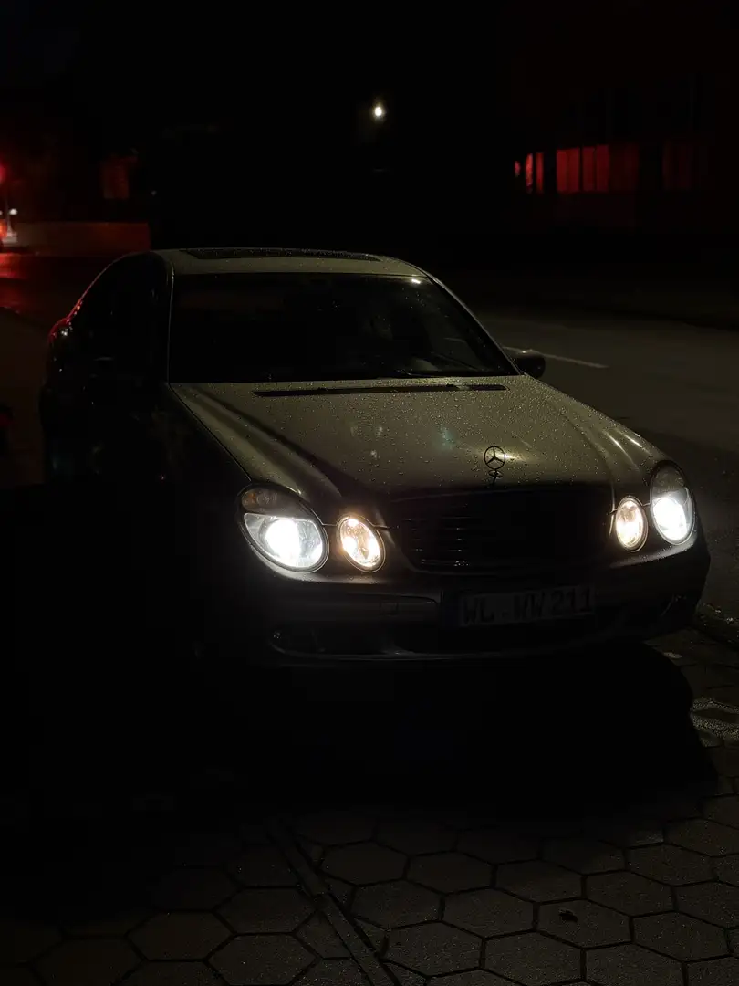 Mercedes-Benz E 240 4Matic Classic - 1