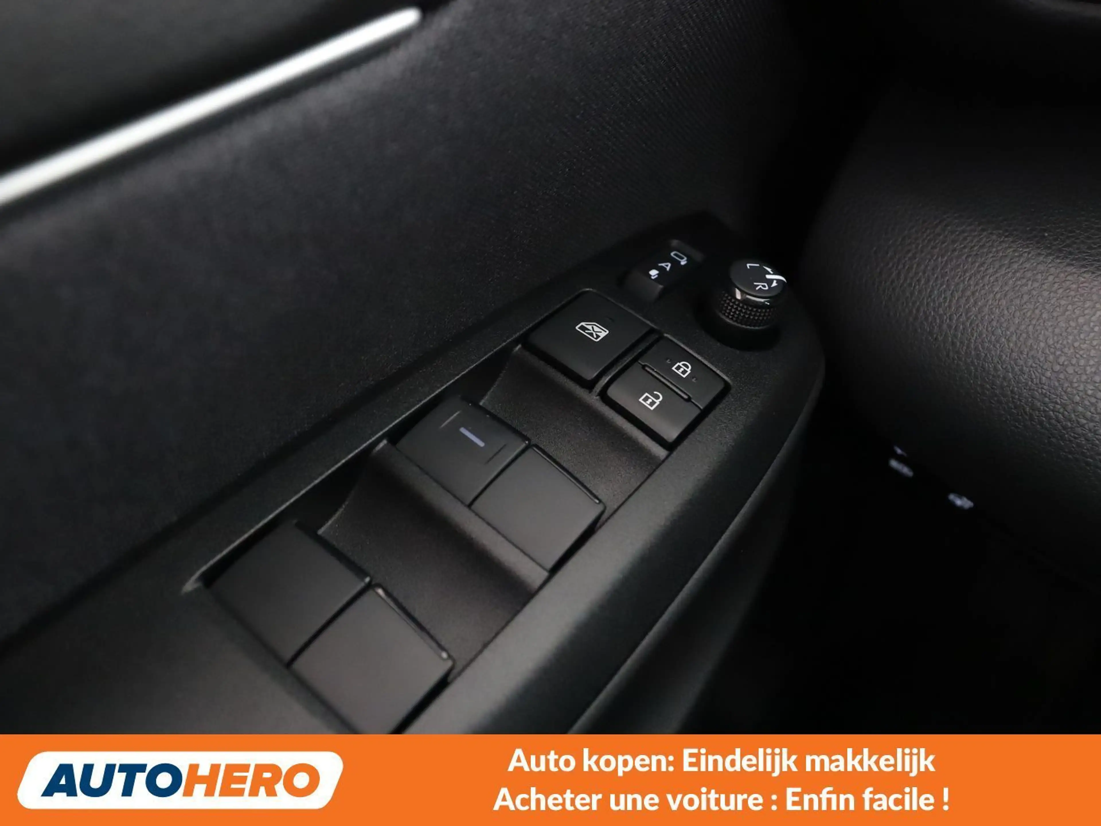 Mazda 2 1.5 Hybrid Exclusive-Line — photo 12