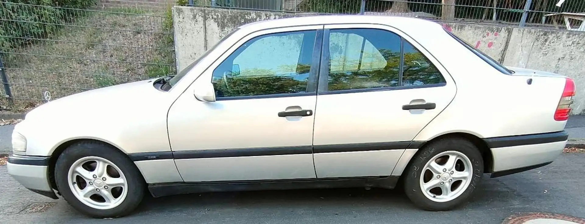 Mercedes-Benz C 180 C 180 Classic Срібний - 2