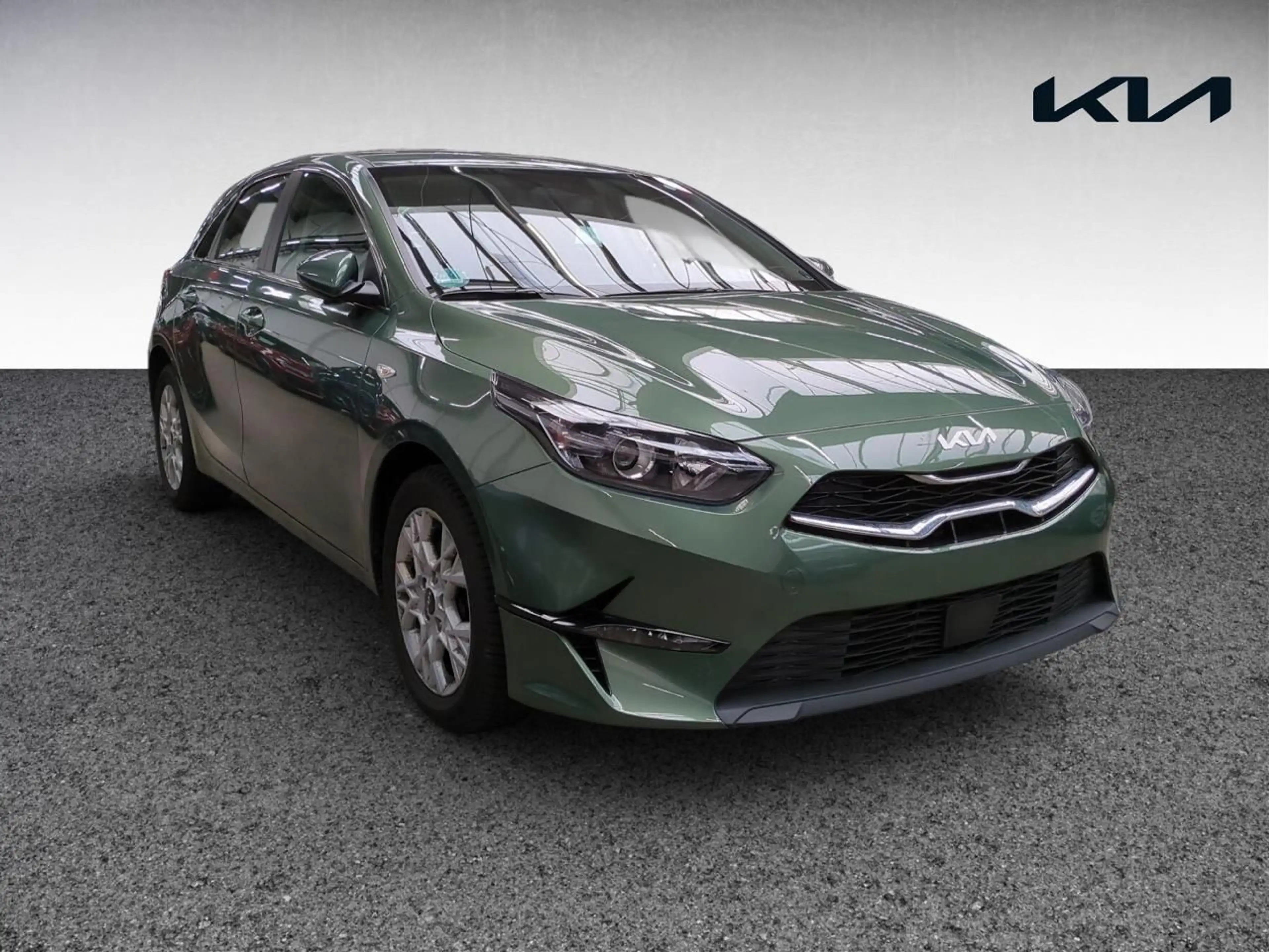 Kia Ceed / cee'd CEED_5 1.5T 140DCT7 VIS Komfort Navi+SHZ+LM — photo 4